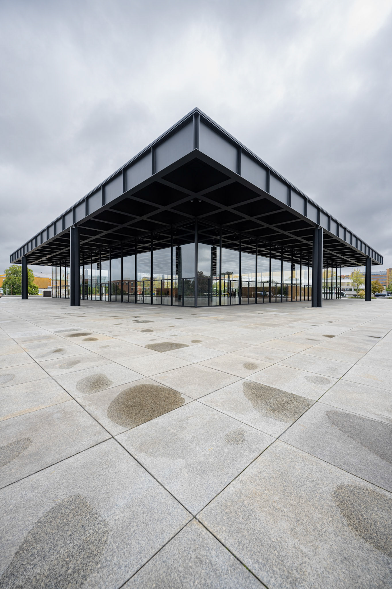 Neue Nationalgalerie - corner