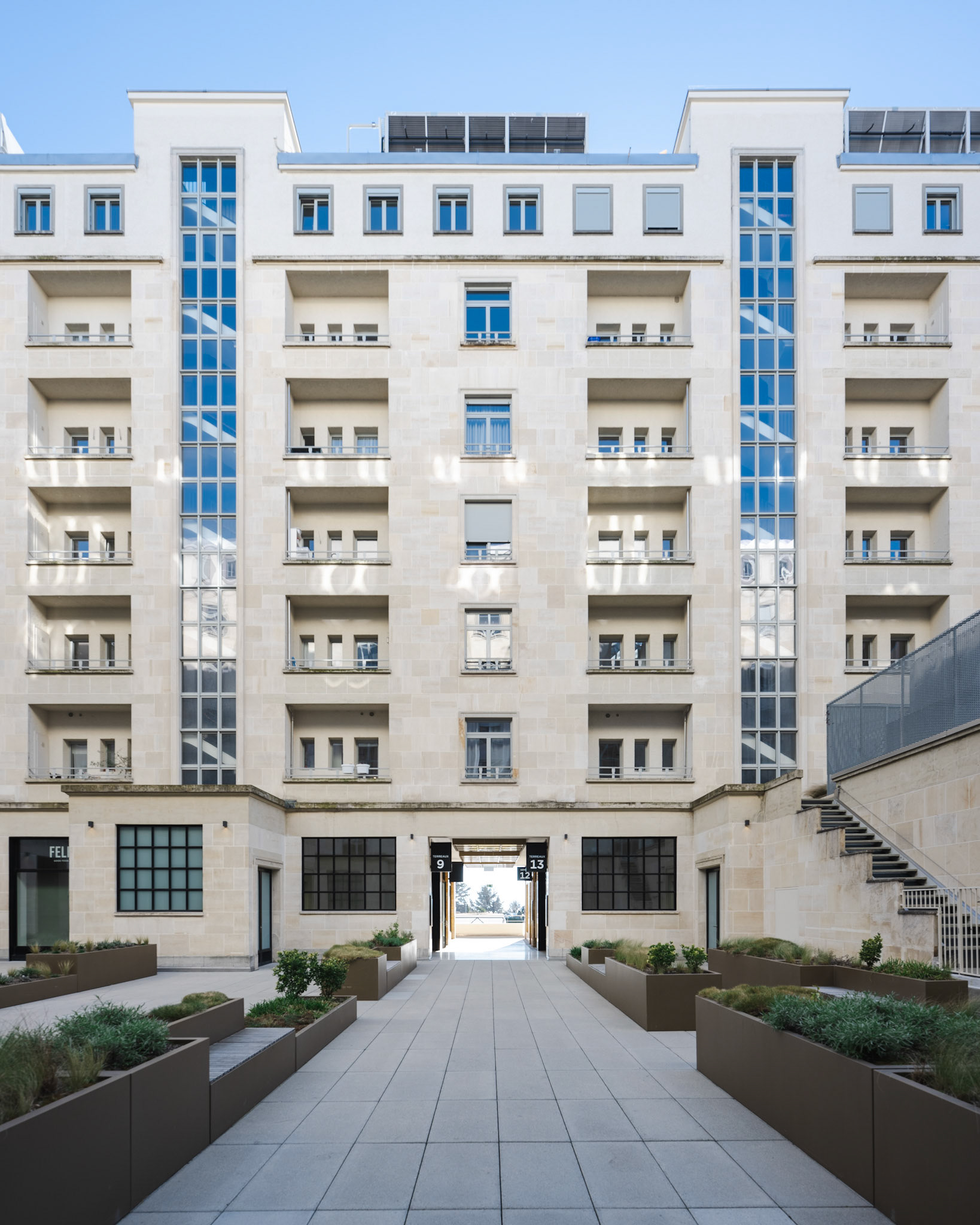 Tour Bel-Air - interior courtyard