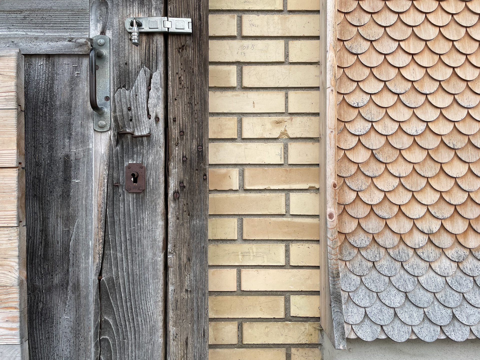 facade details