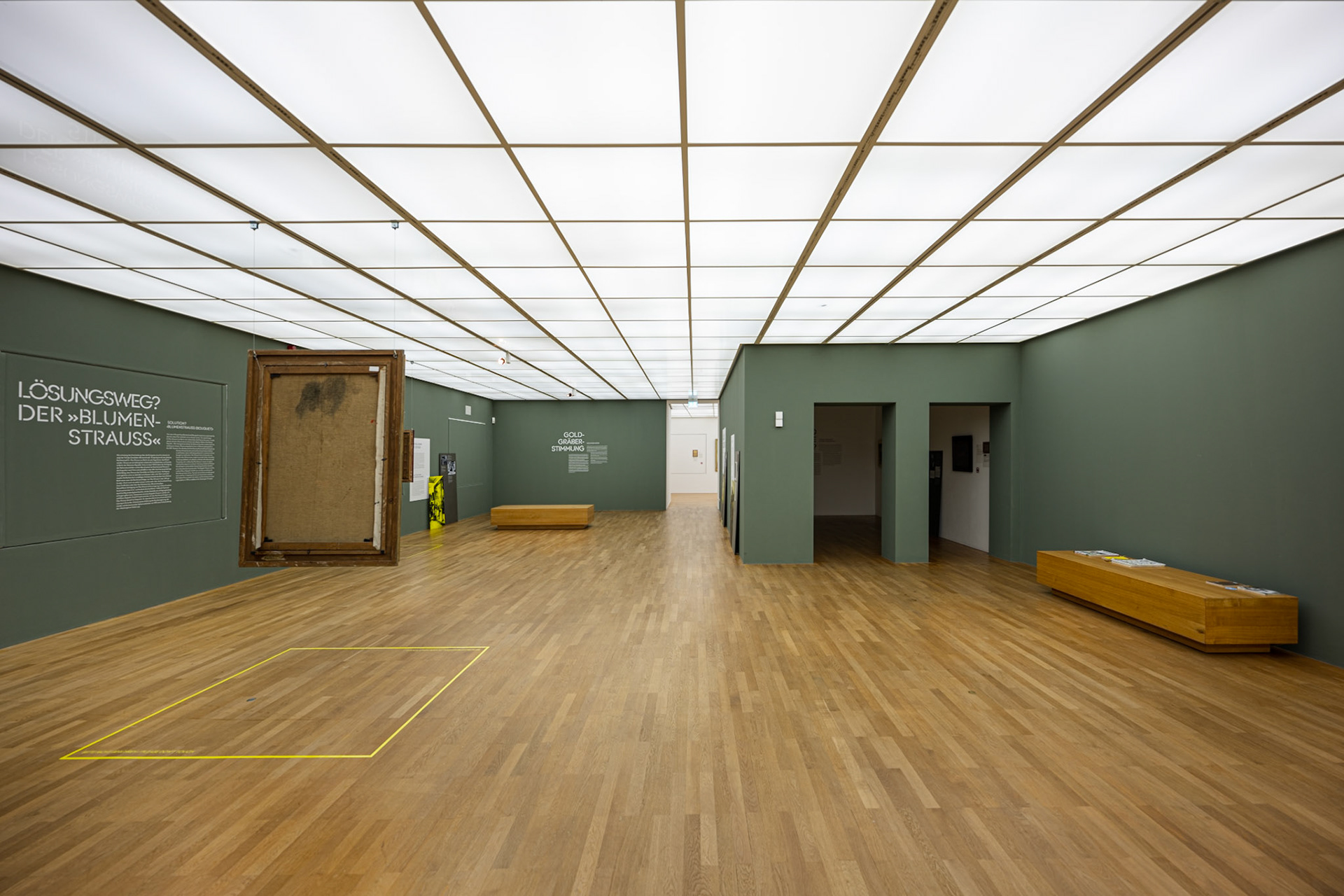 Zeppelin Museum - art collection