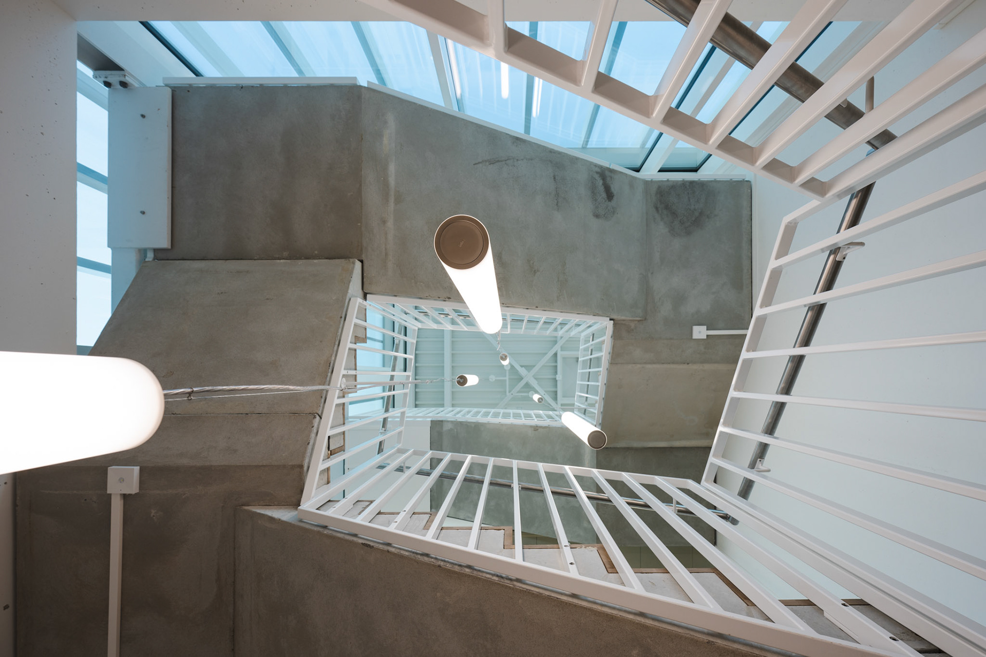 Bâtiment DLL EL - spiral staircase