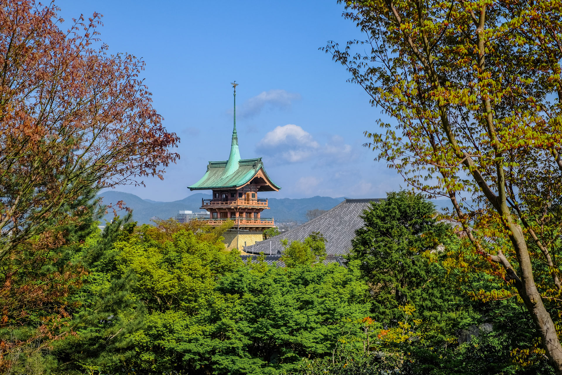 Gion-kaku tower