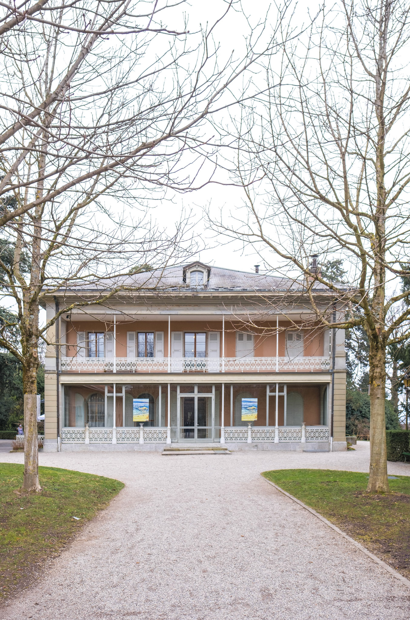 Hermitage - side loggia