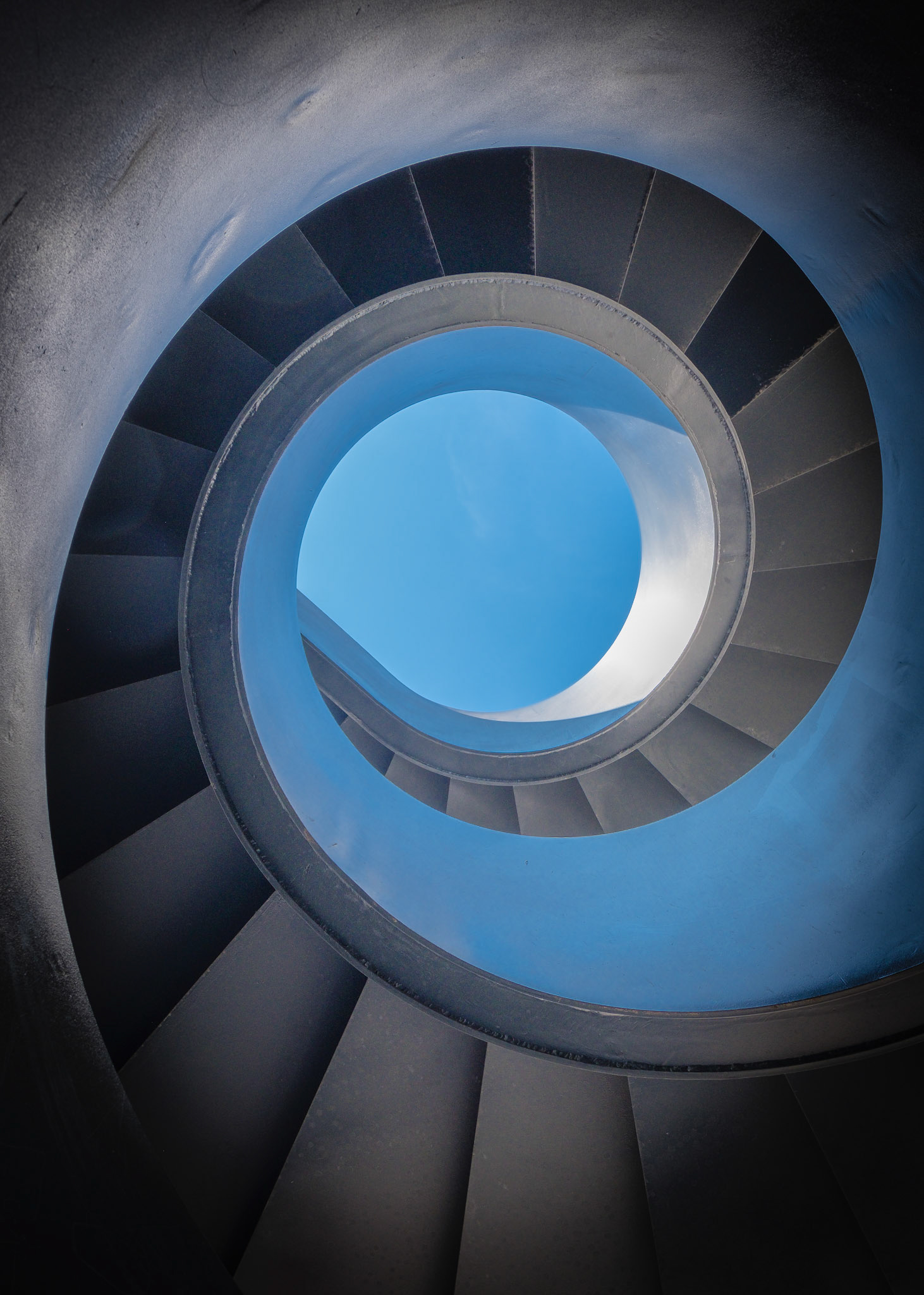 spiral staircase Straßenbahnhaltestelle St. Johann