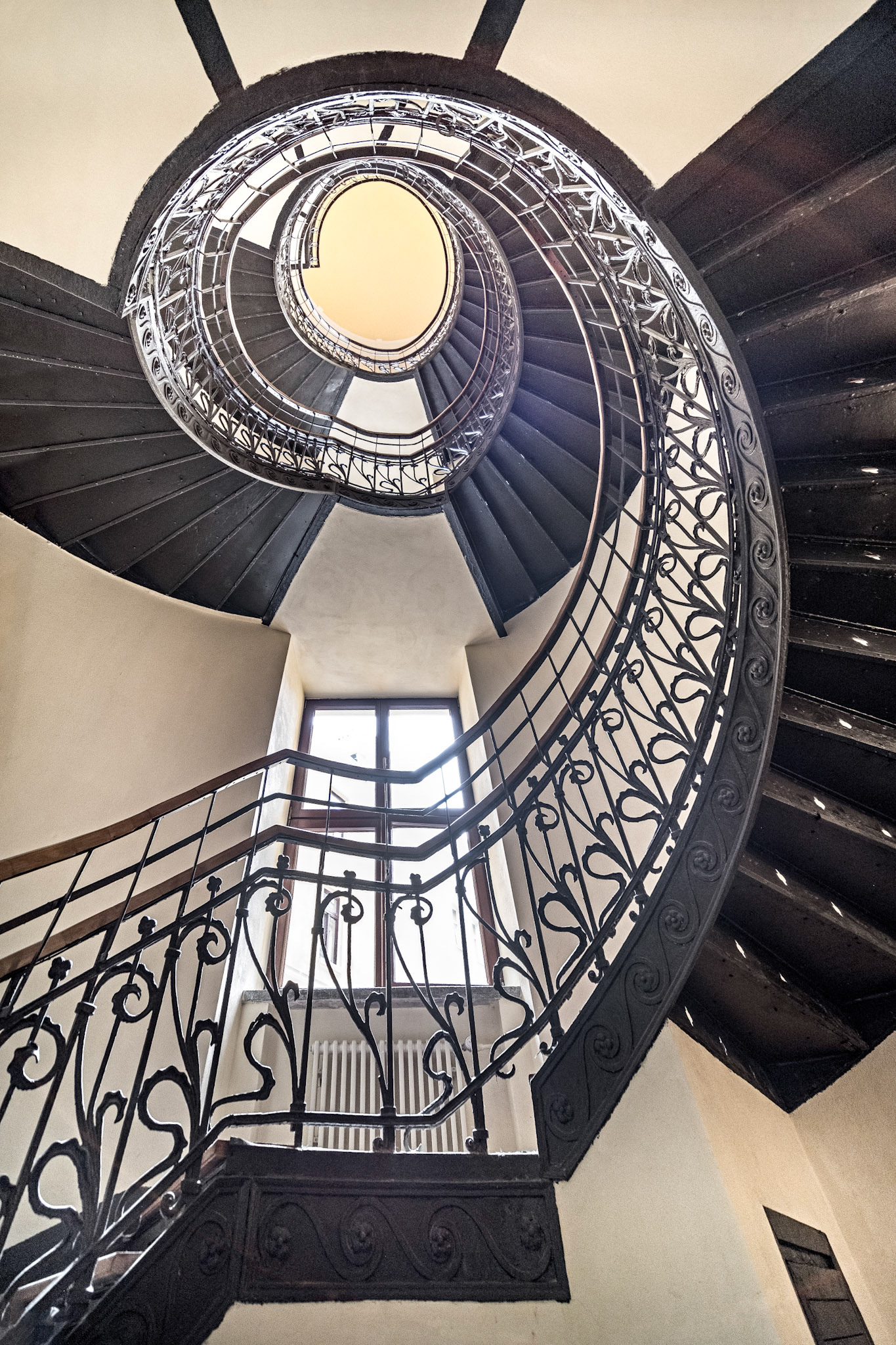 Halber tenement house - spiral staircase