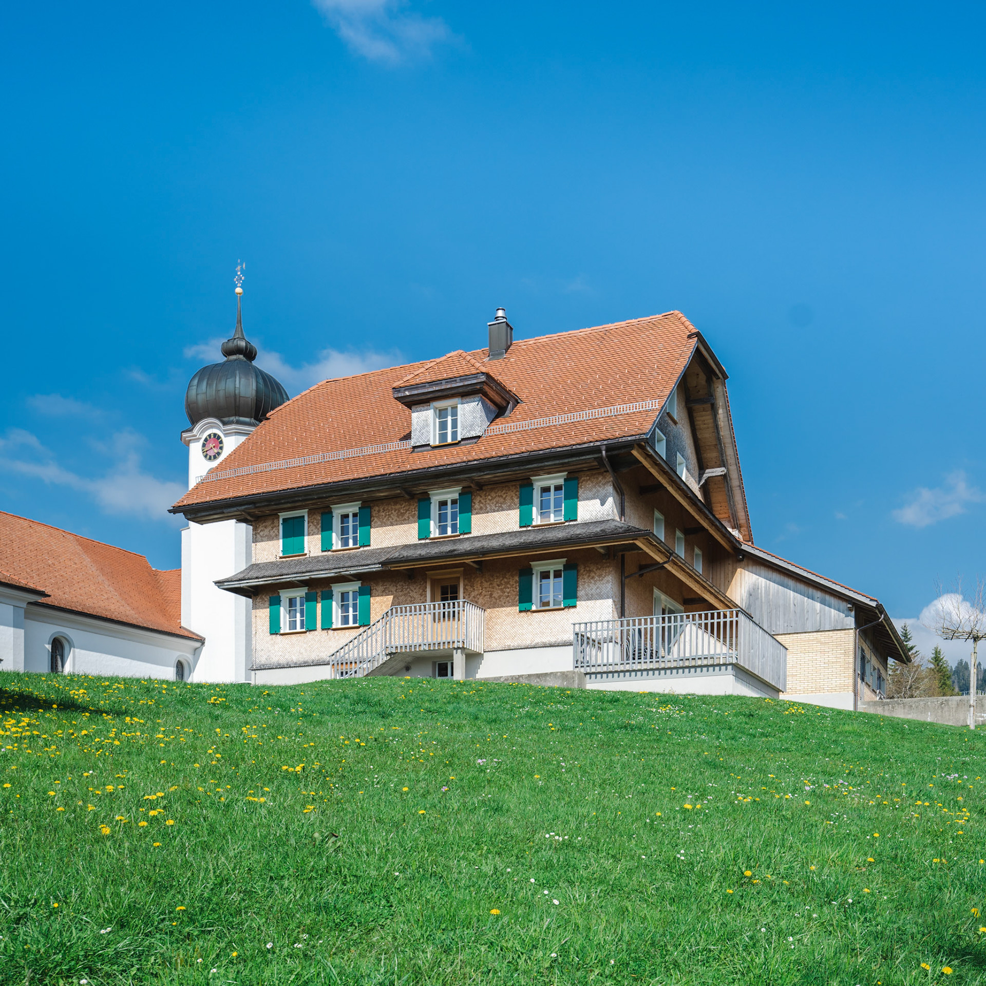 Altes Pächterhaus and Heiligkreuz Church