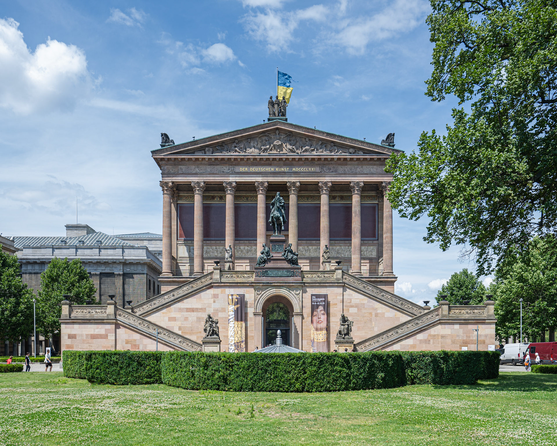 Alte Nationalgalerie - exterior and main entrance