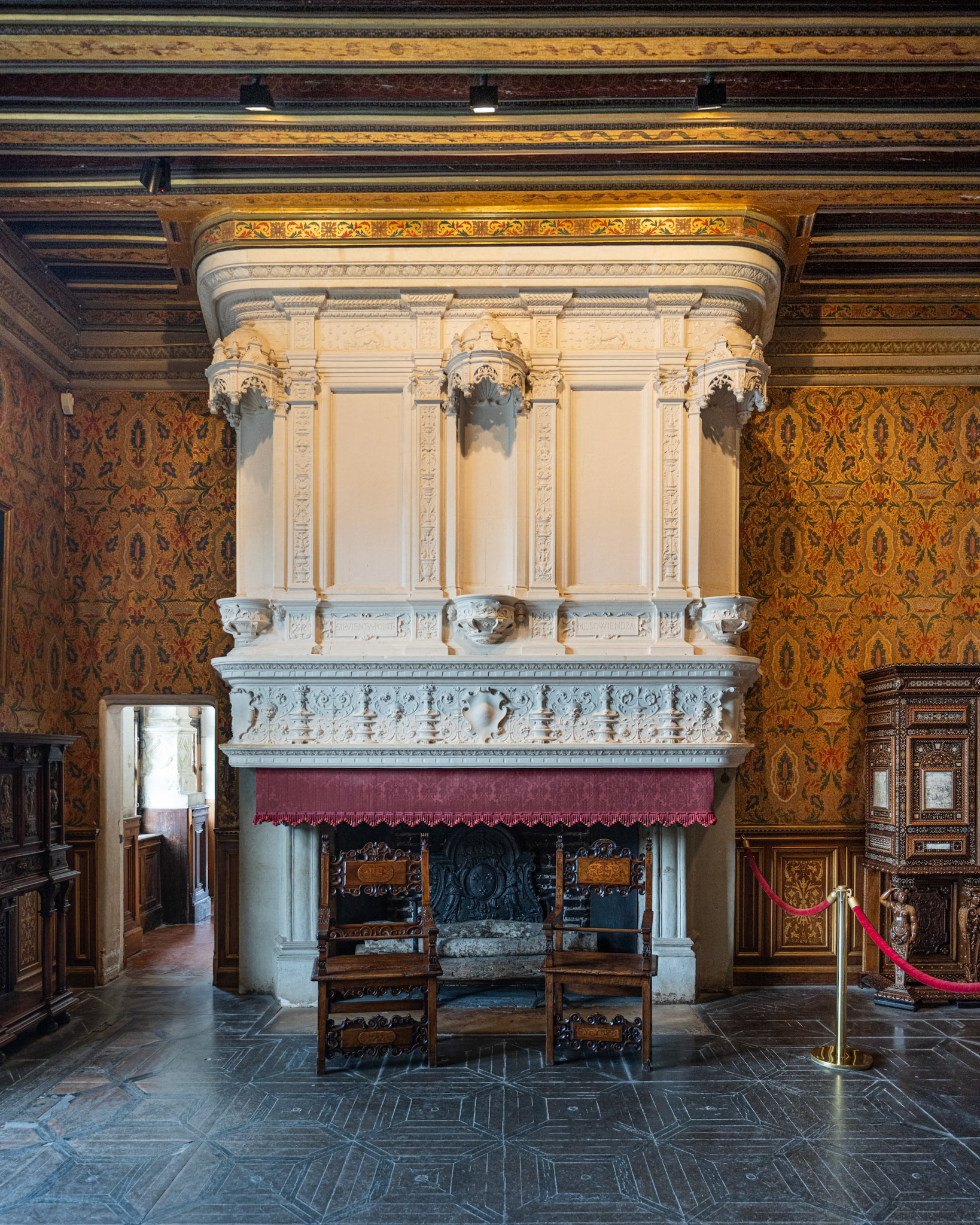 François Ier Salon - fireplace