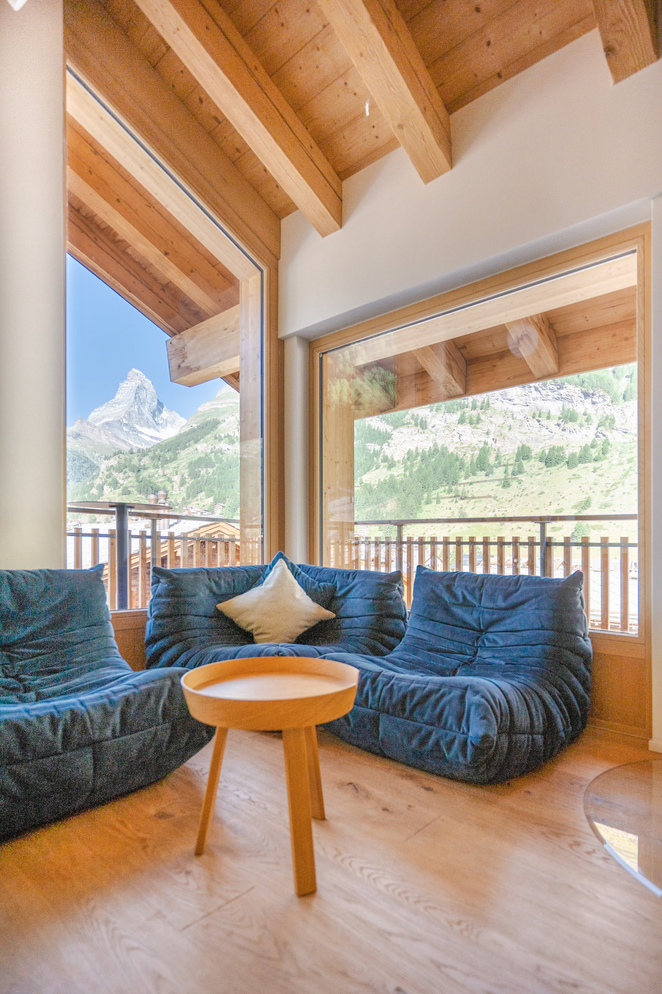 Penthouse Matterhorn living room