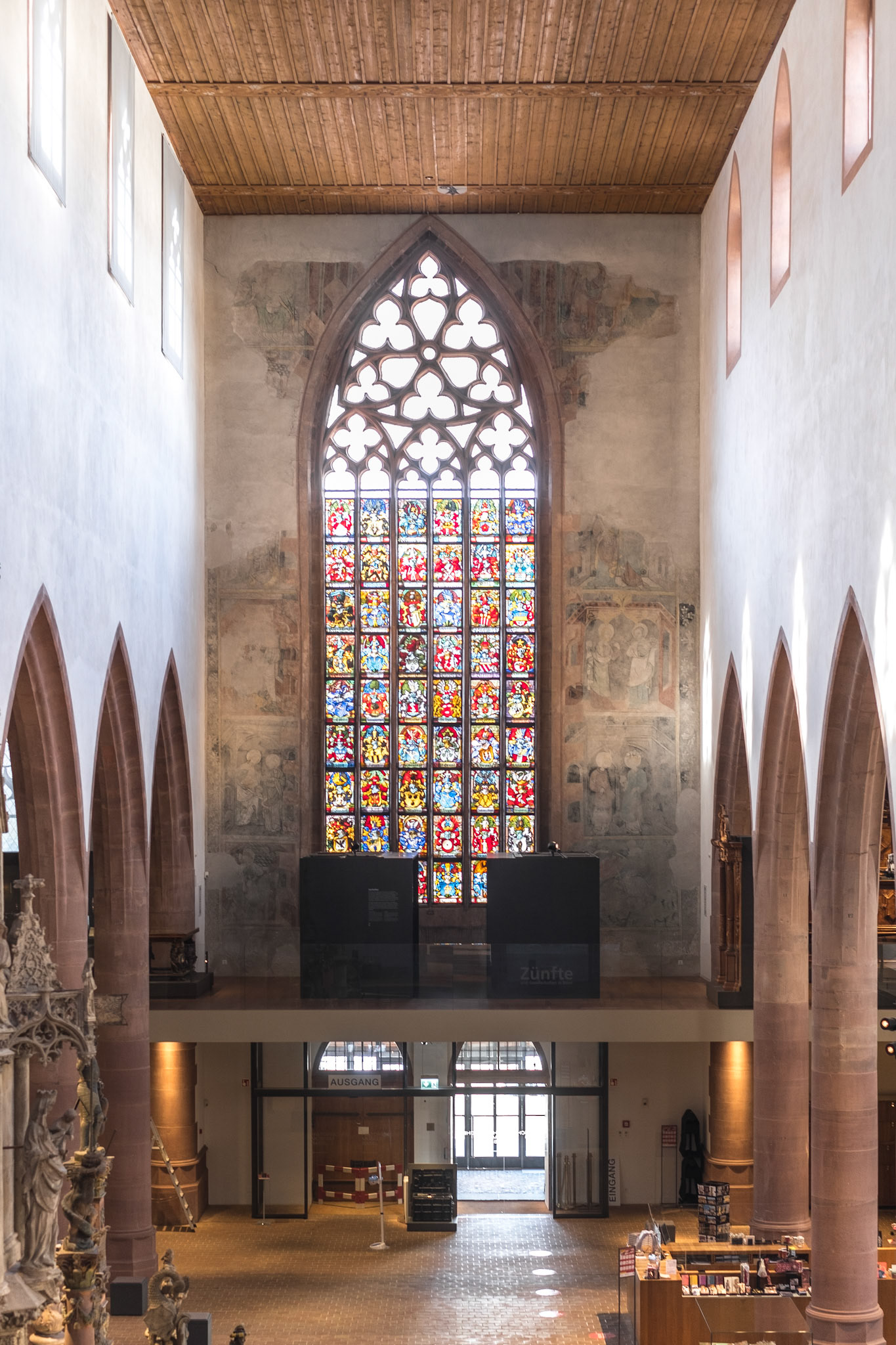 Barfüßerkirche - west facade windows