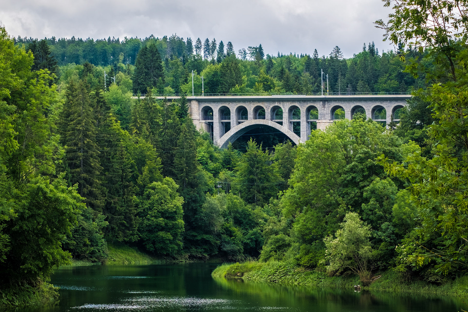 Viaduc du Day over the Orbe river
