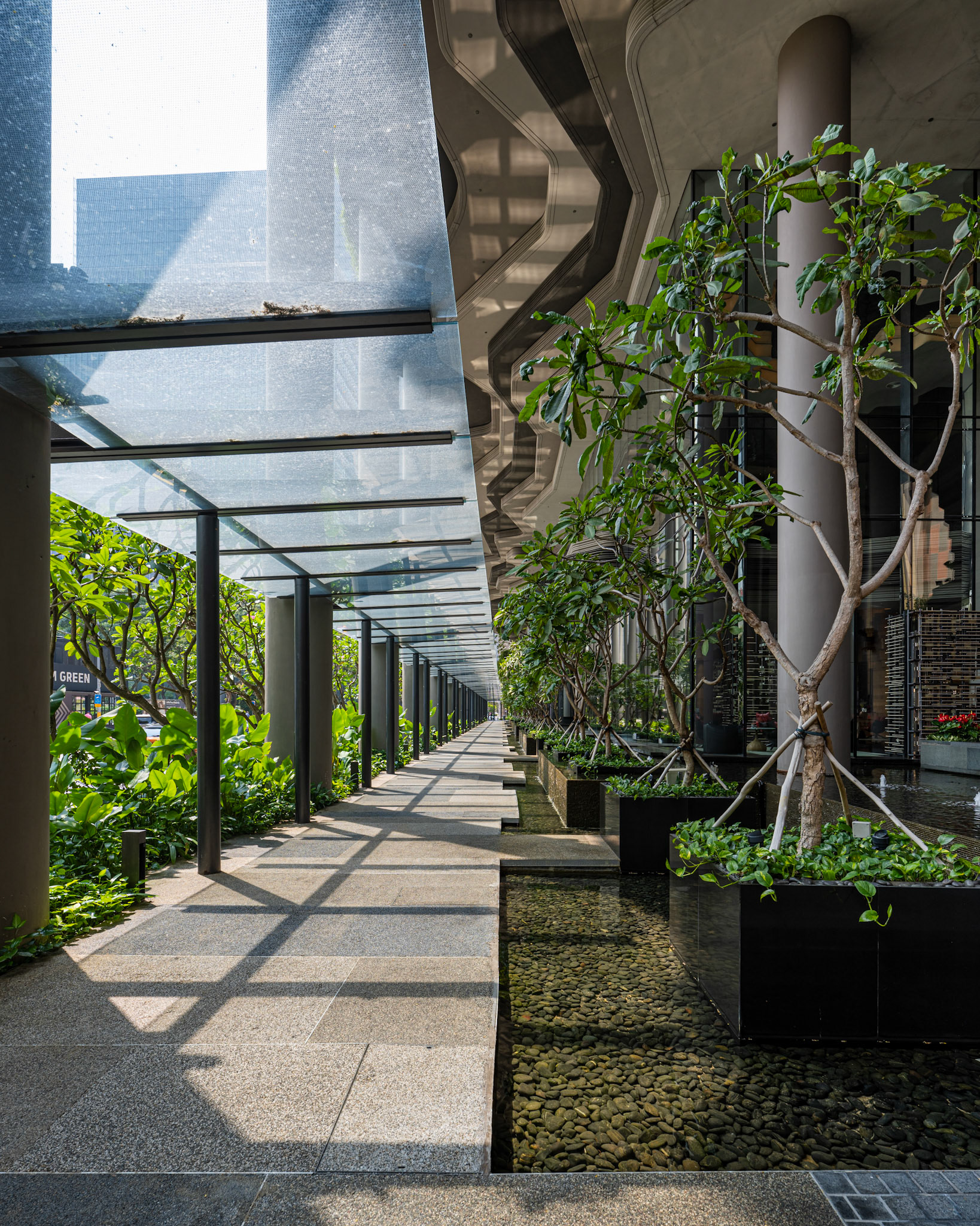 Parkroyal Collection Pickering - pathway