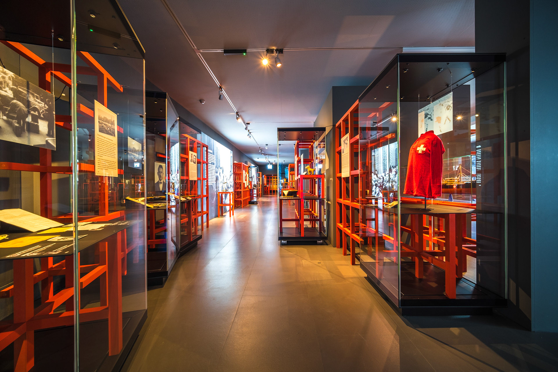 "Fortunately, we were able to extend the current special exhibition “Borderlines - Basel 1933–1945” by two months until the end of May." - Eliane Tschudin, Communication employee