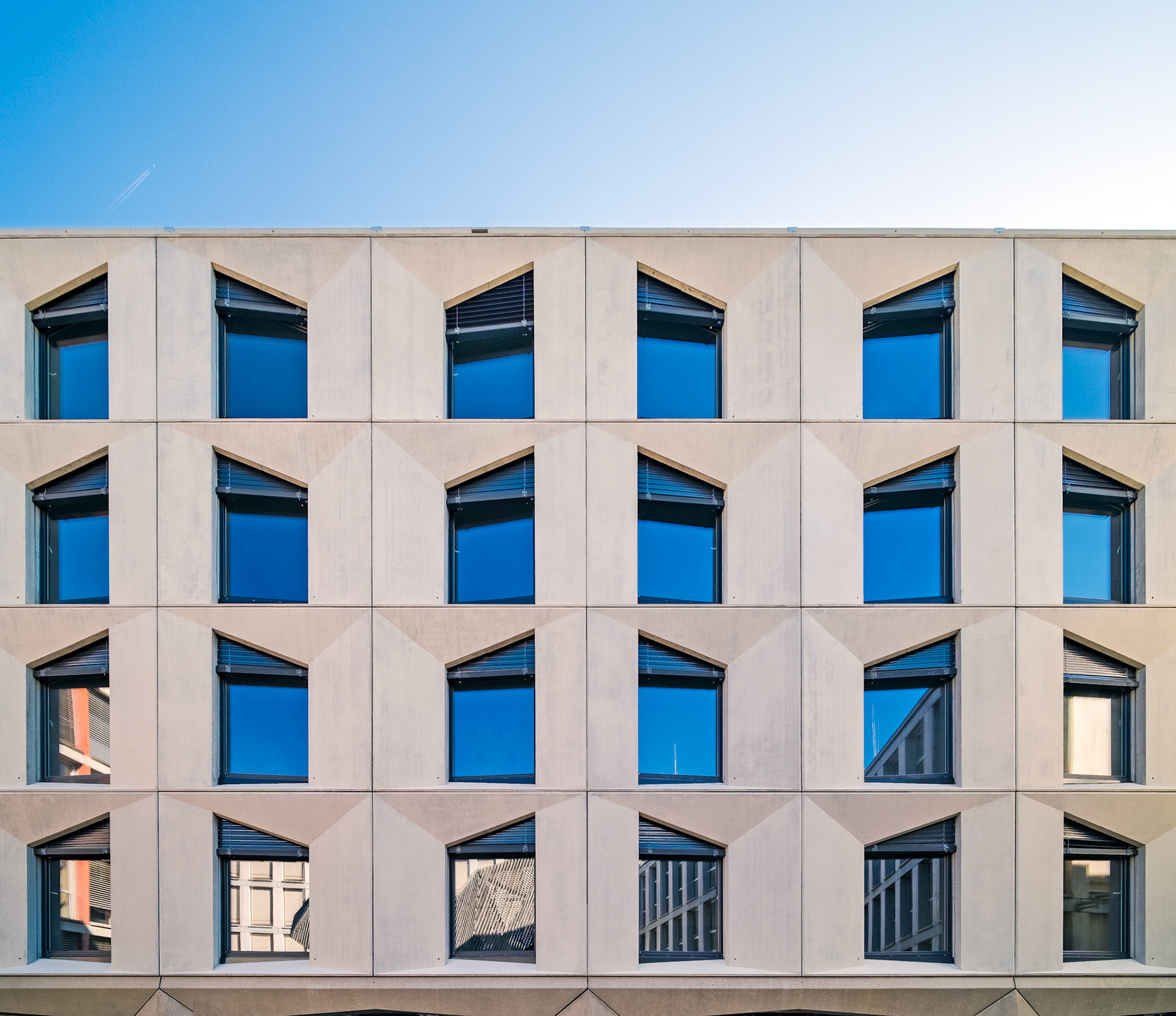 Moxy, Lausanne