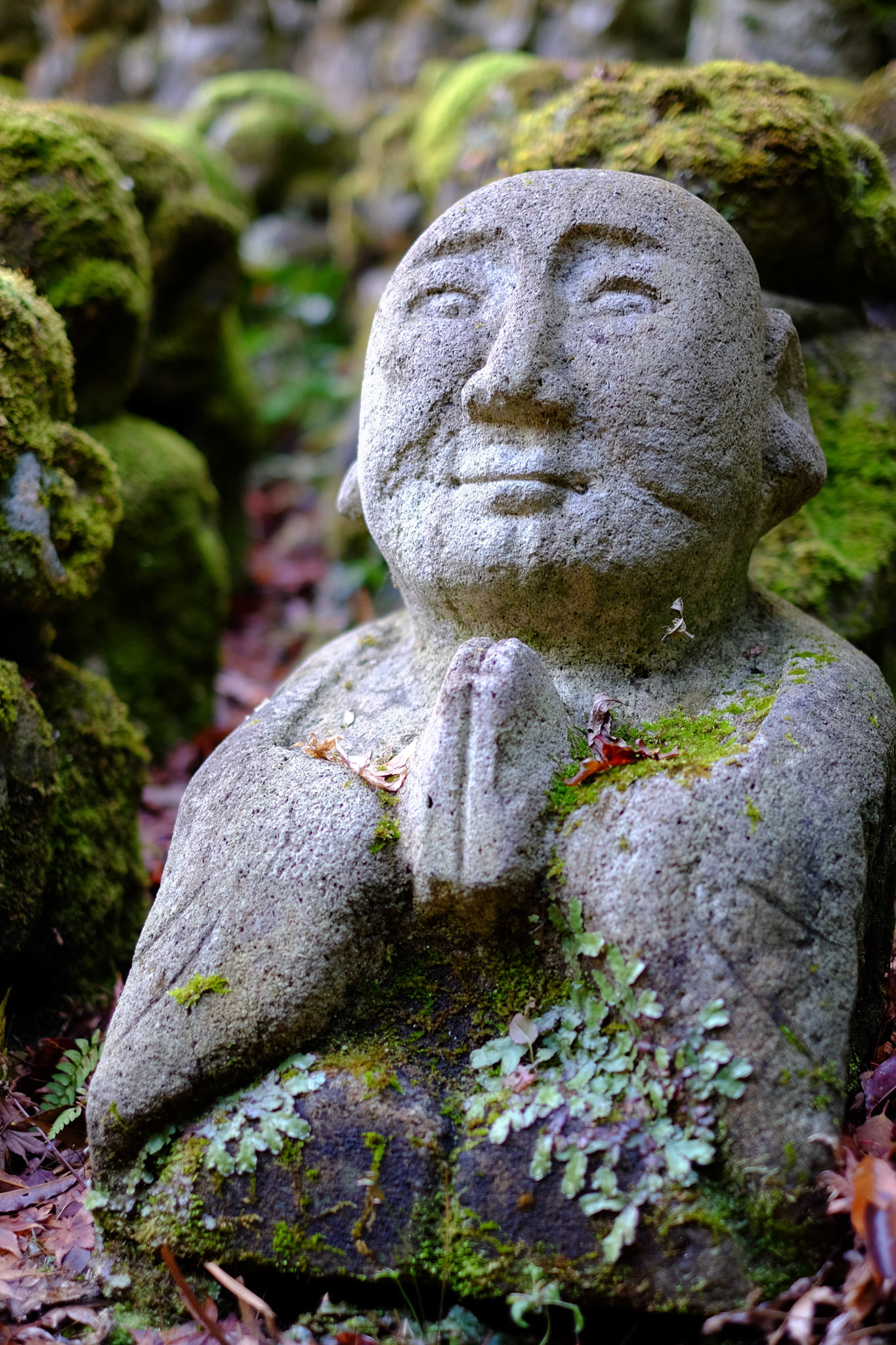 rakan statues at Otagi Nenbutsu-ji
