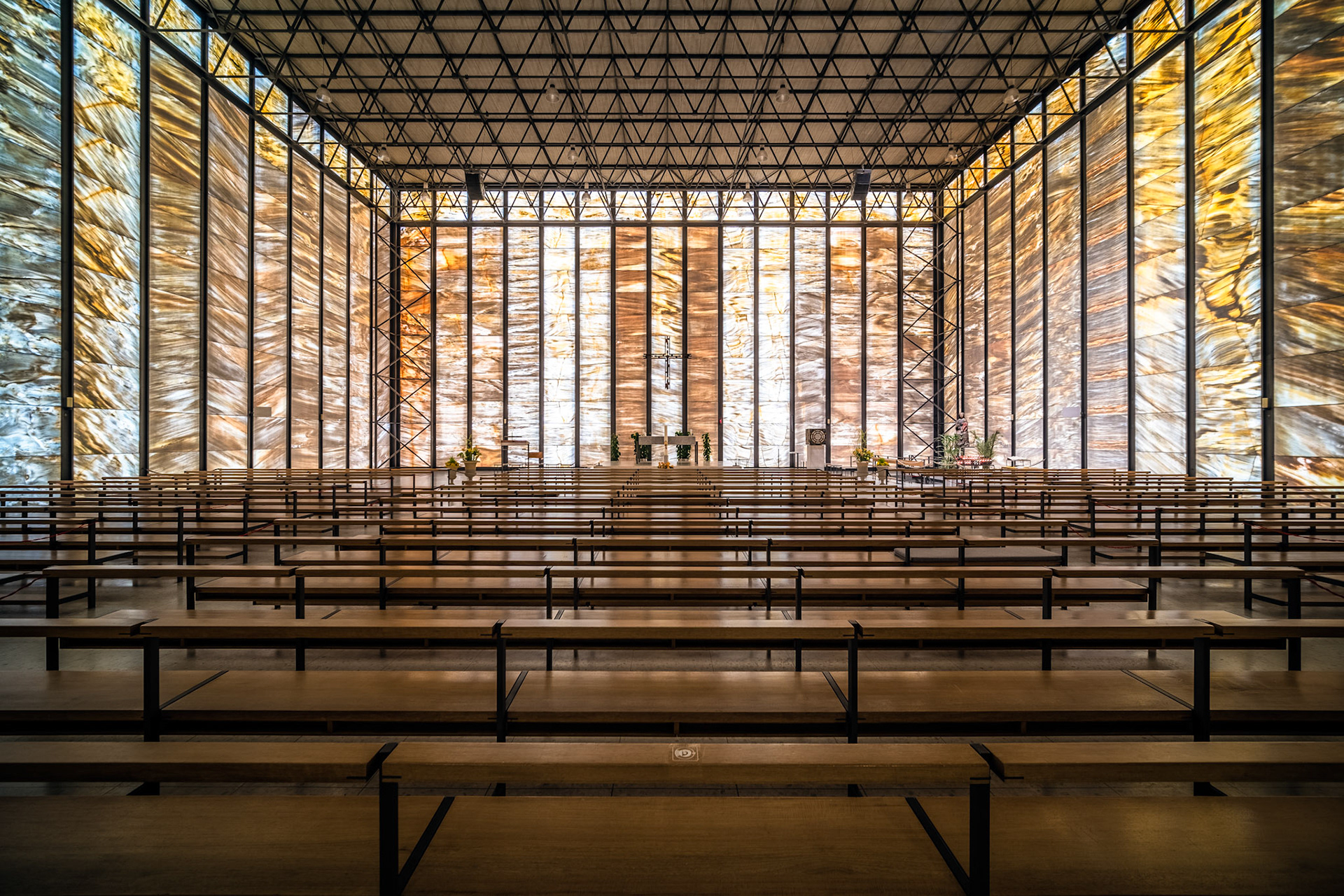 Piuskirche Meggen, interior