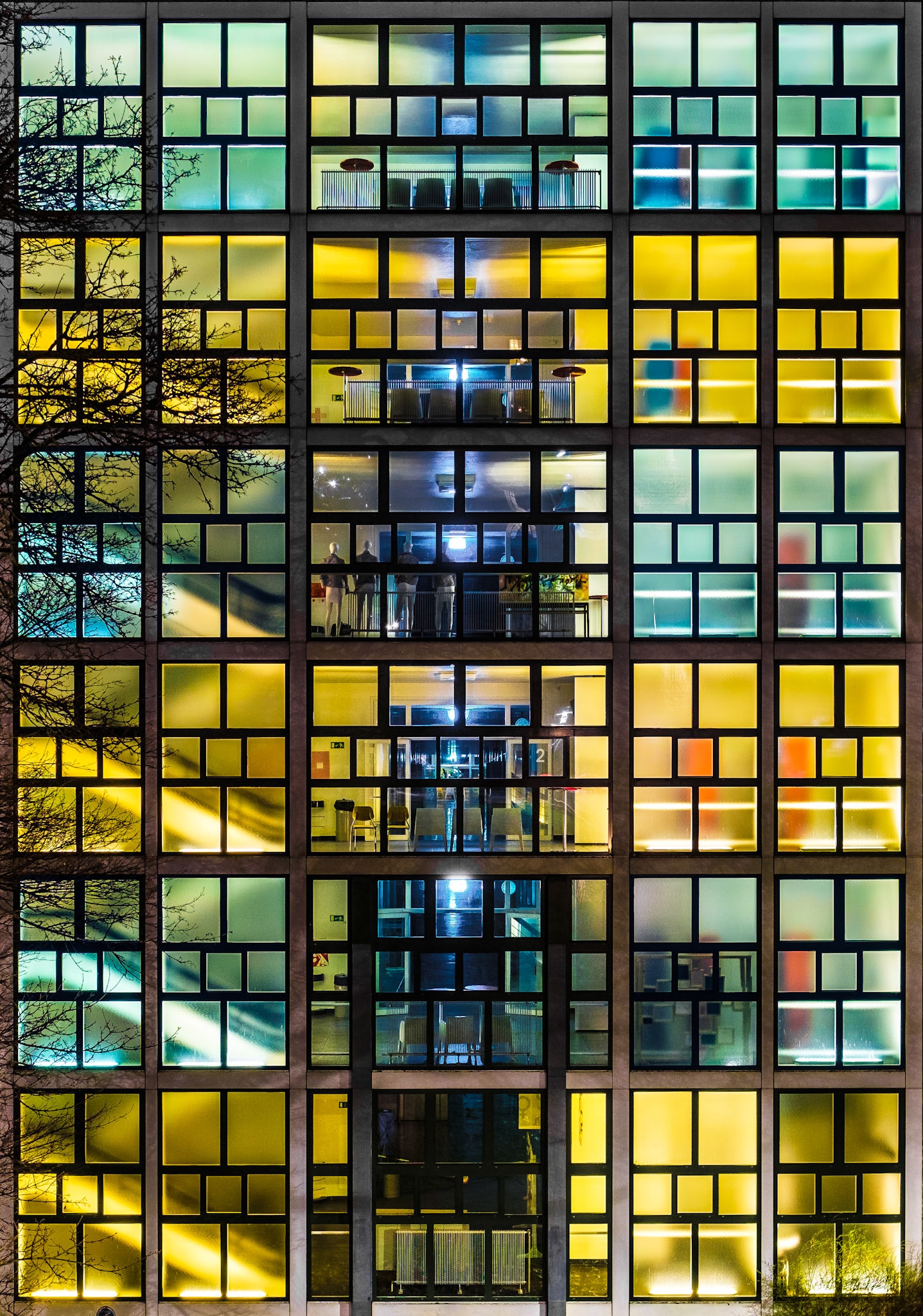 éracom with its light installation by Swiss artist Daniel Berset