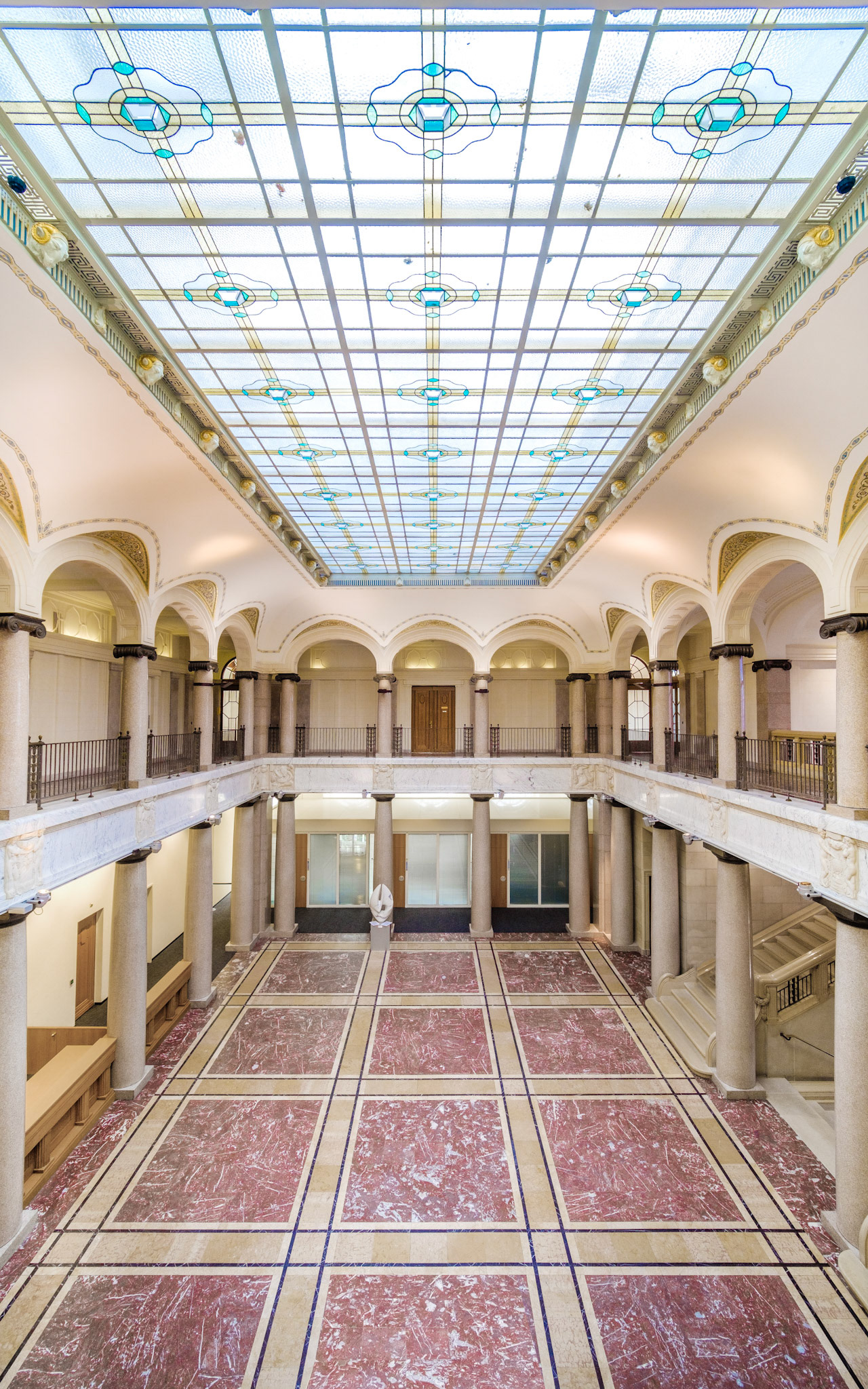 BCV Lausanne - atrium
