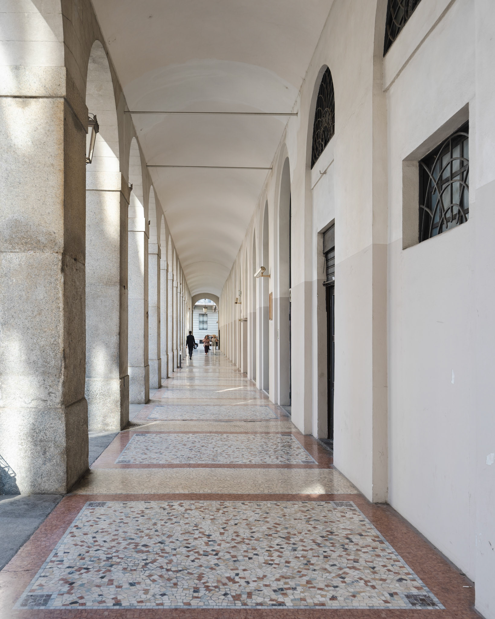 Teatro alla Scala - side arcades