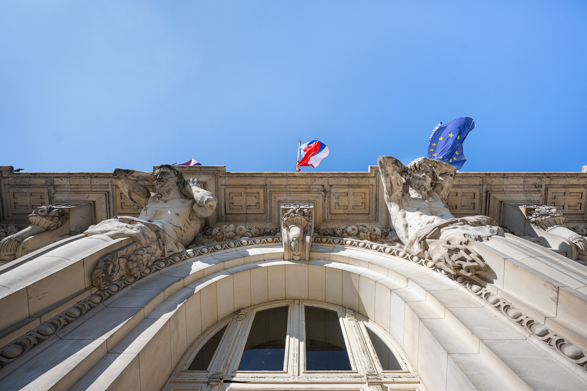 atlantes by the sculptor François Sicard