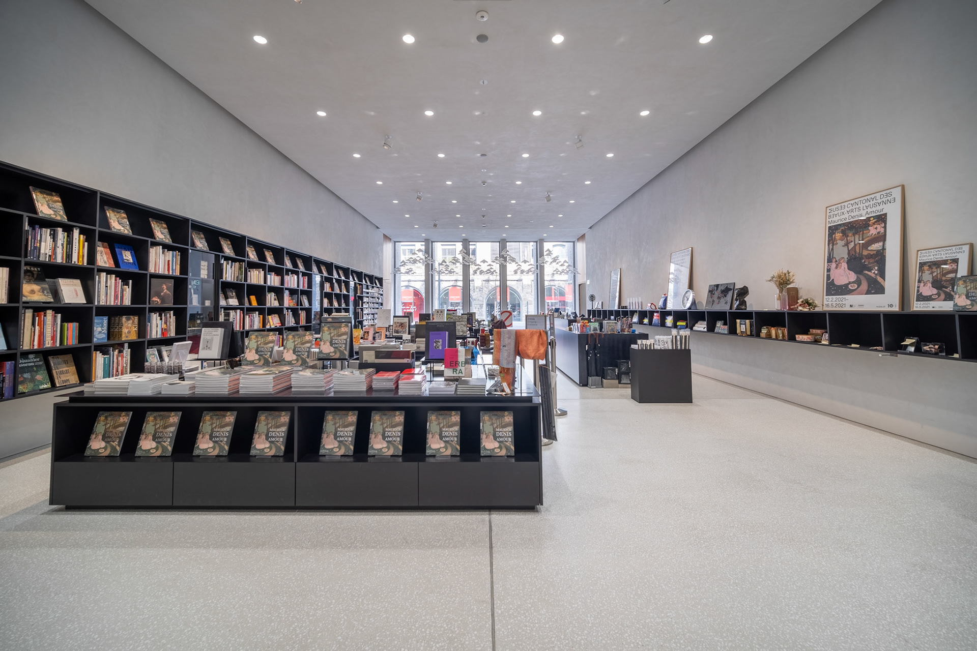 "As for the bookstore, it was a good time for annual inventory, optimal stock management, and reference checks." - Lucie Borer, Marketing specialist