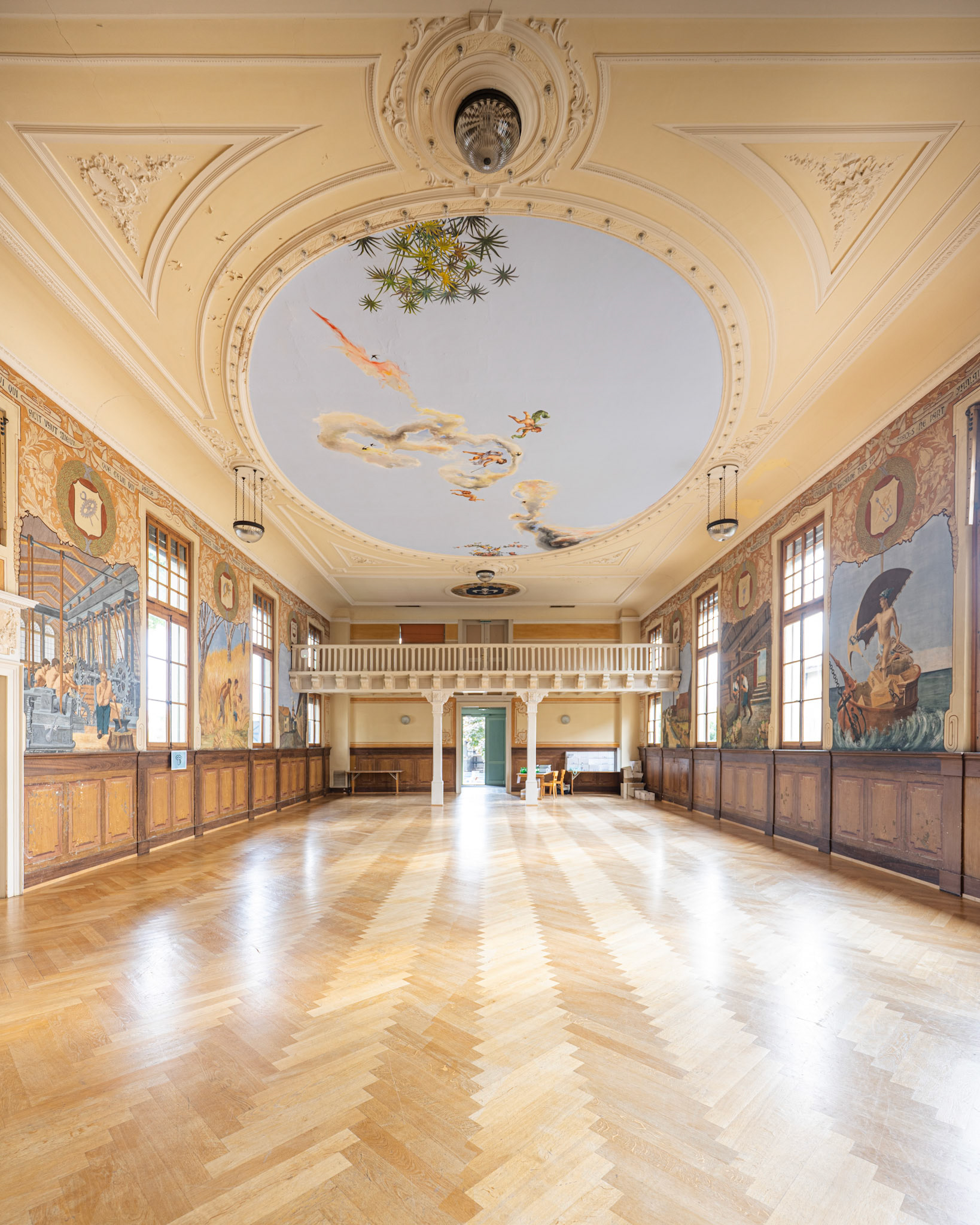 Salle de la paix - view from the stage