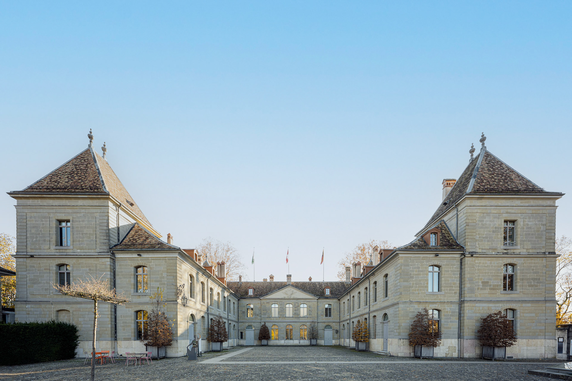 Château de Prangins - exterior