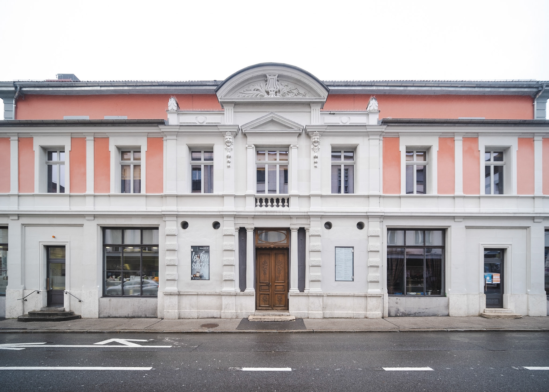 Théâtre de l'Heure bleue - back of the theatre avenue Jaquet-Droz