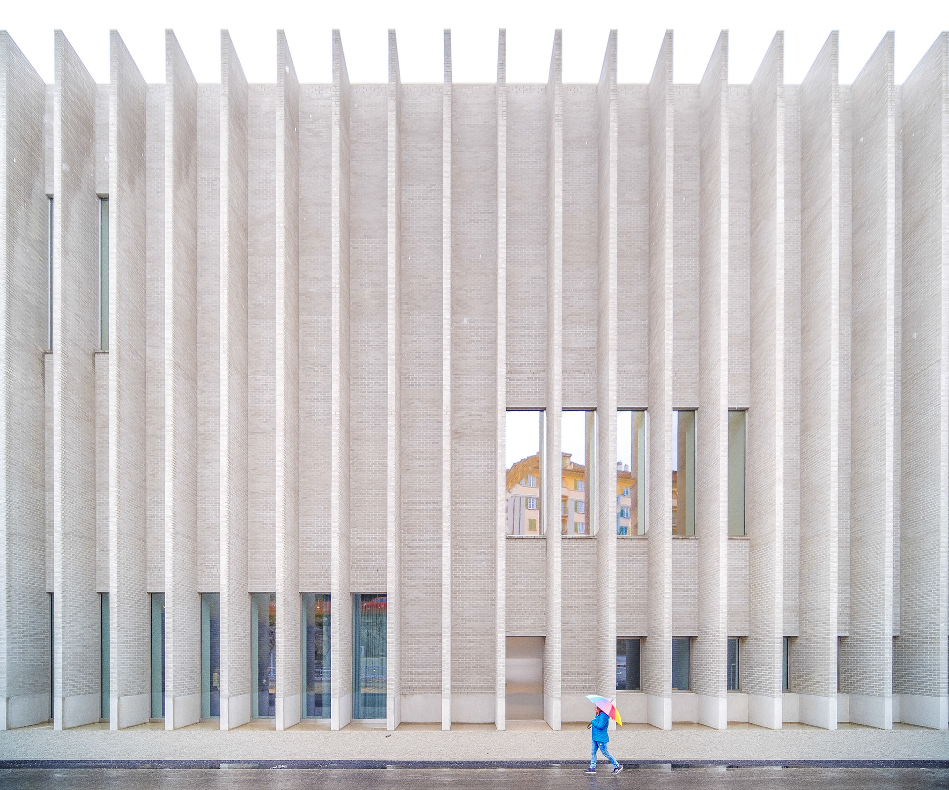 MCBA, Lausanne