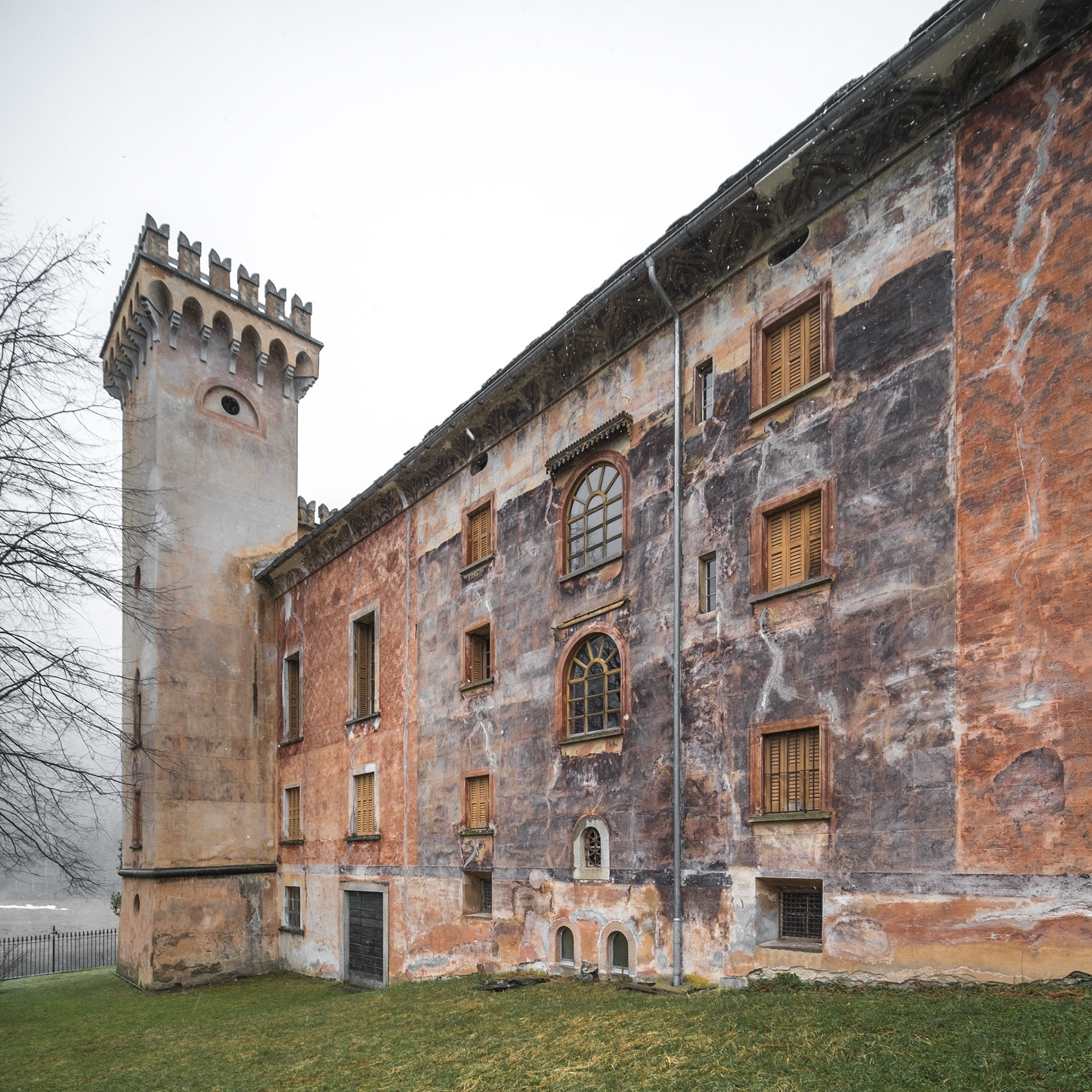 Palazzo Castelmur walls