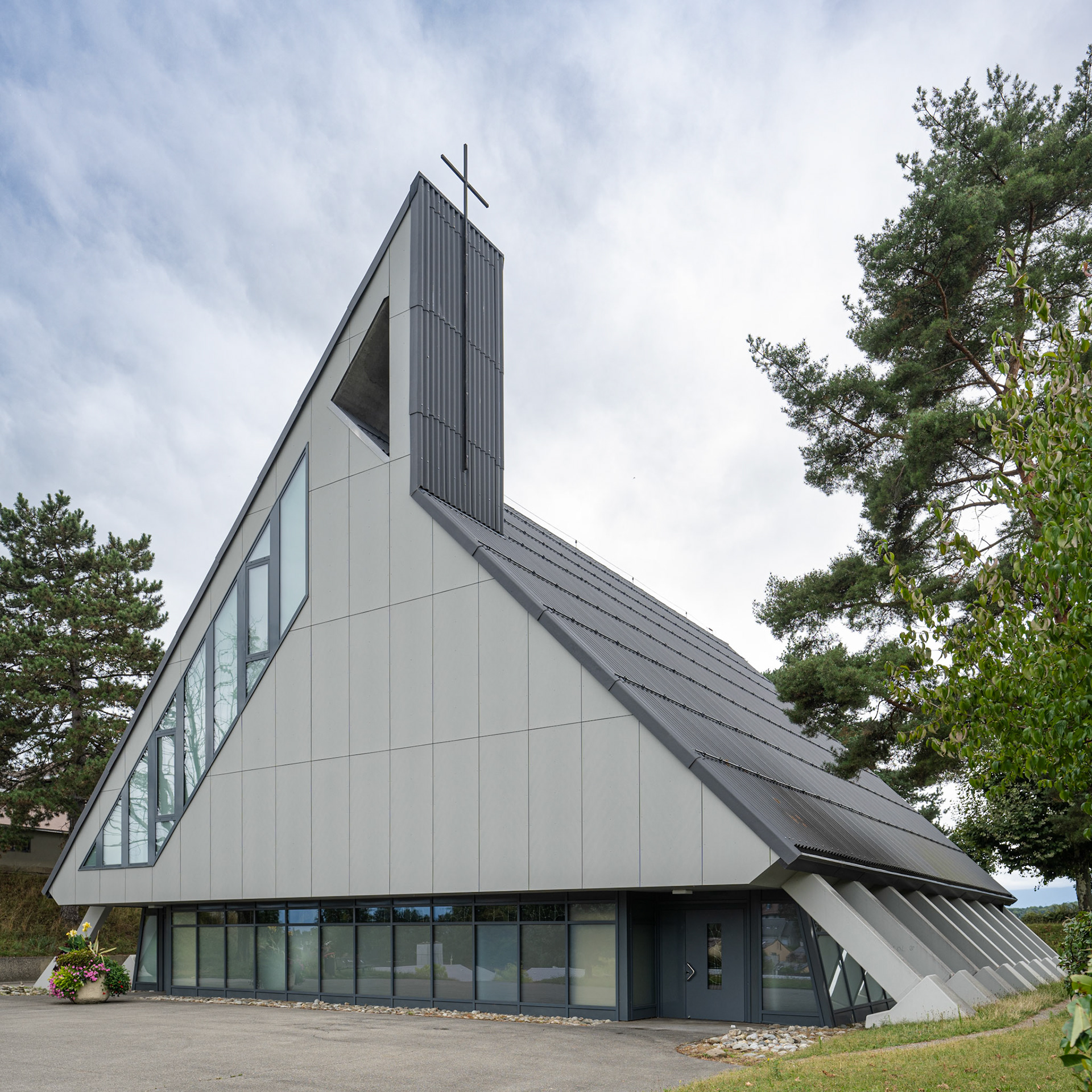 Église Catholique Saint-Pierre