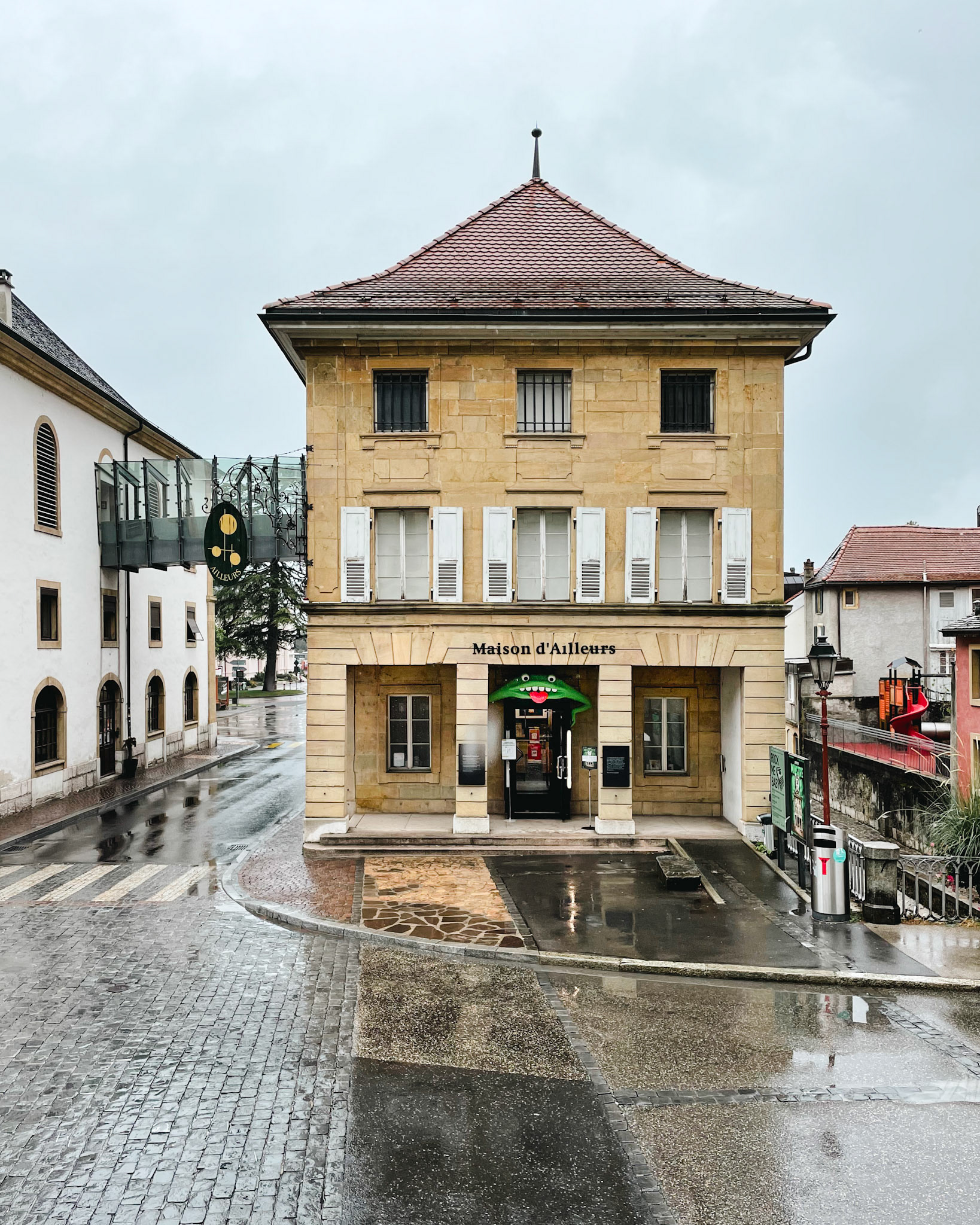 Maison d'ailleurs