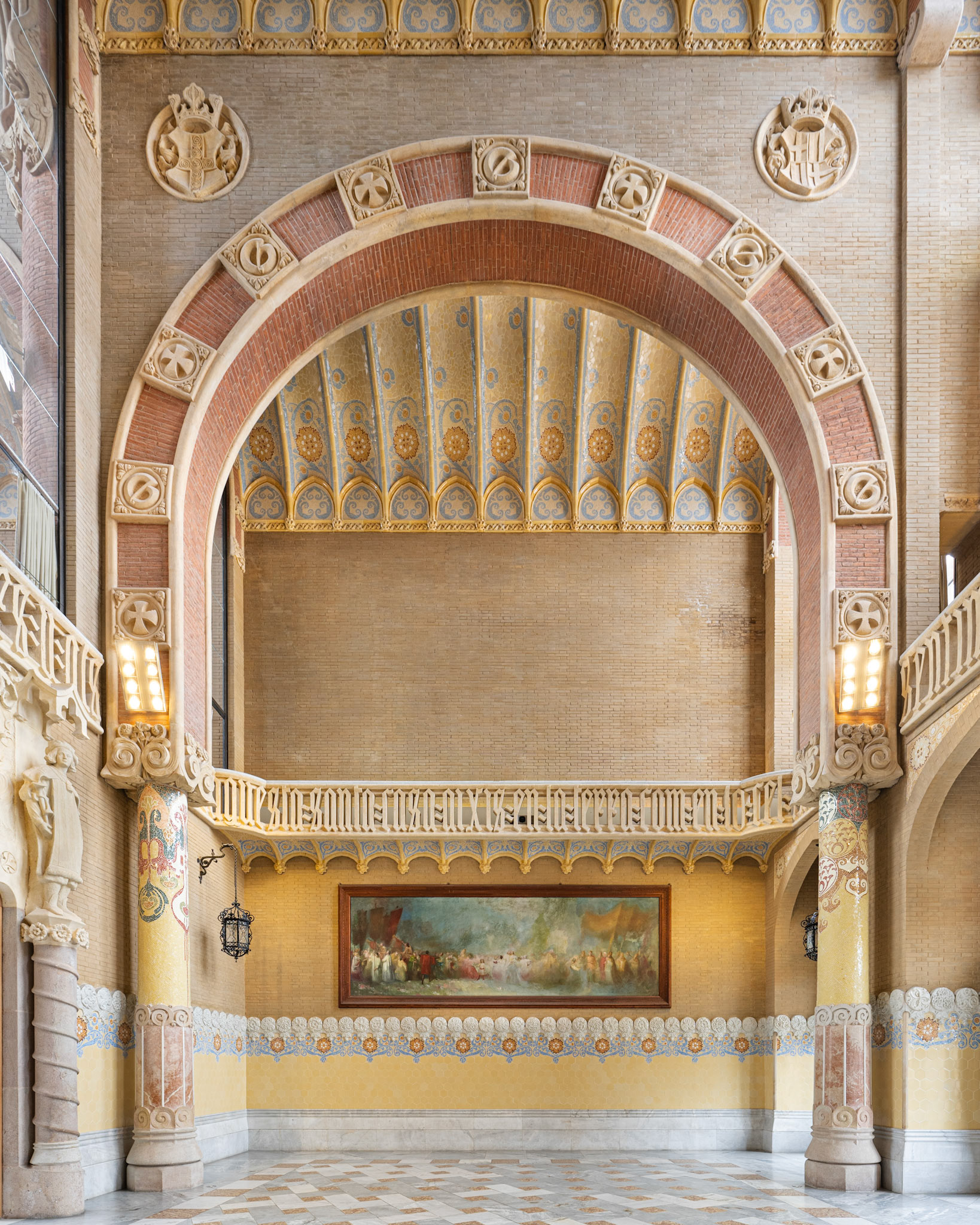 Lluís Domènech i Montaner Hall with painting by Aleix Clapés