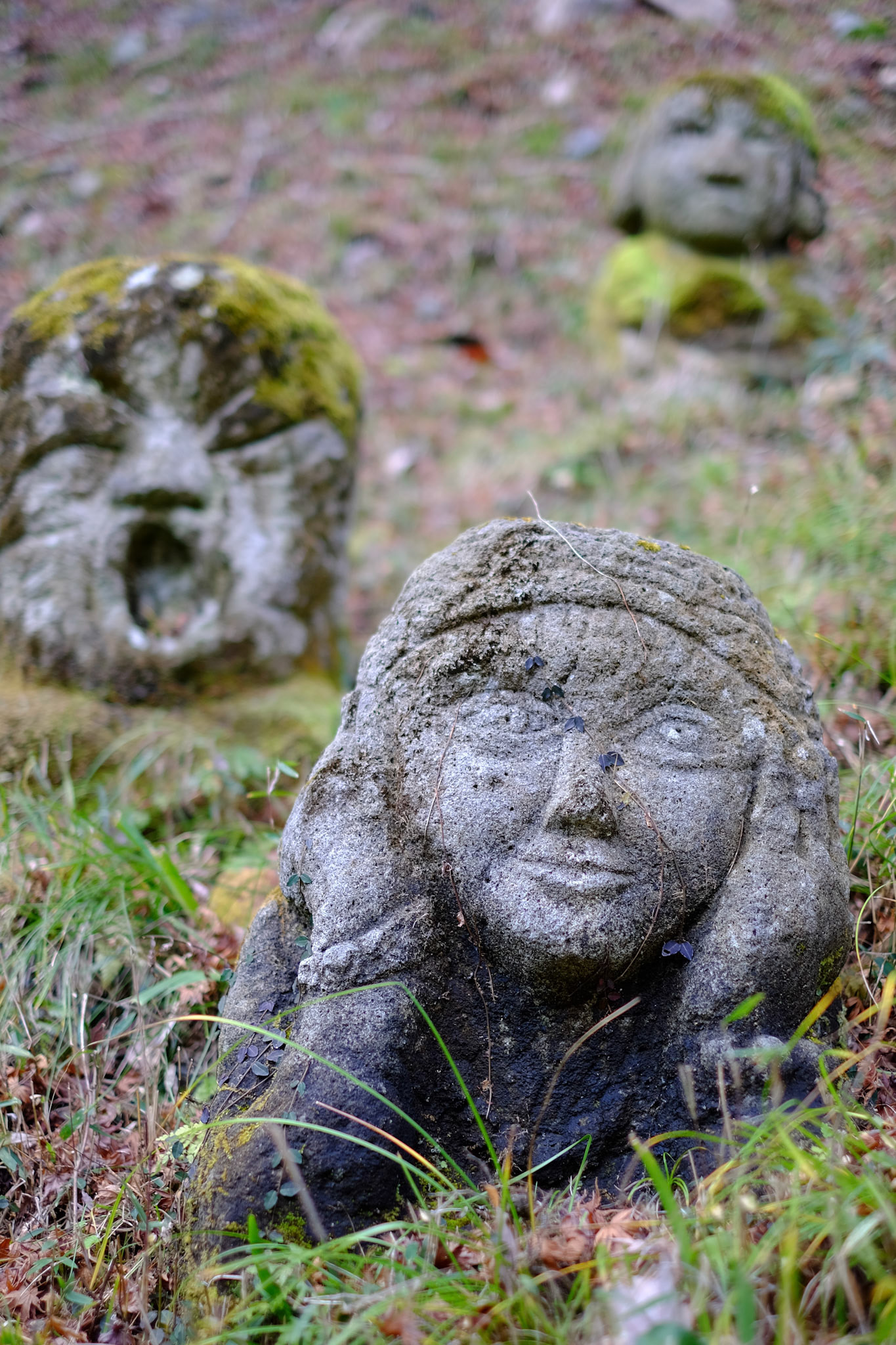 rakan statues at Otagi Nenbutsu-ji