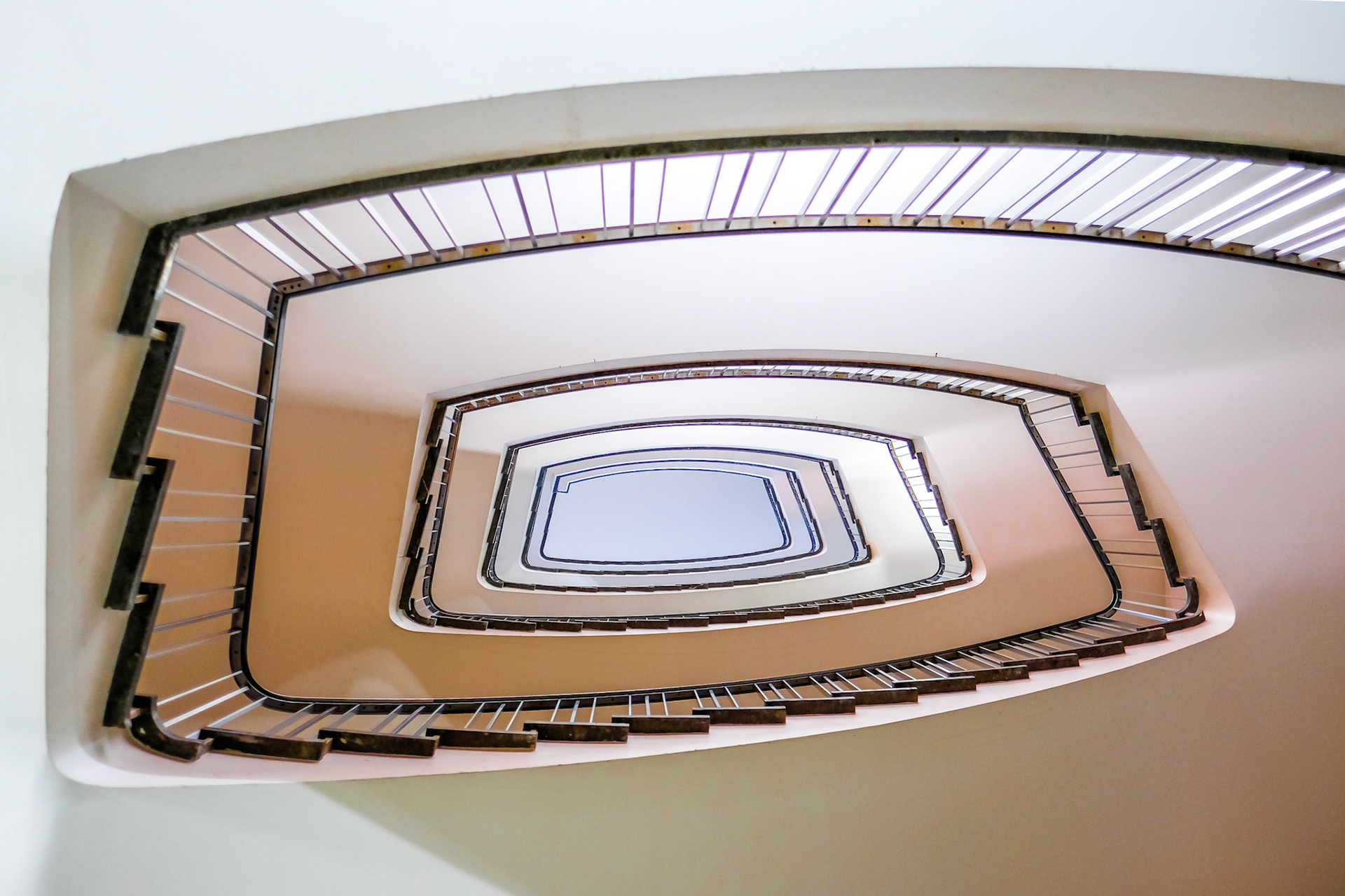 Galerie du Grand Pont - spiral staircase