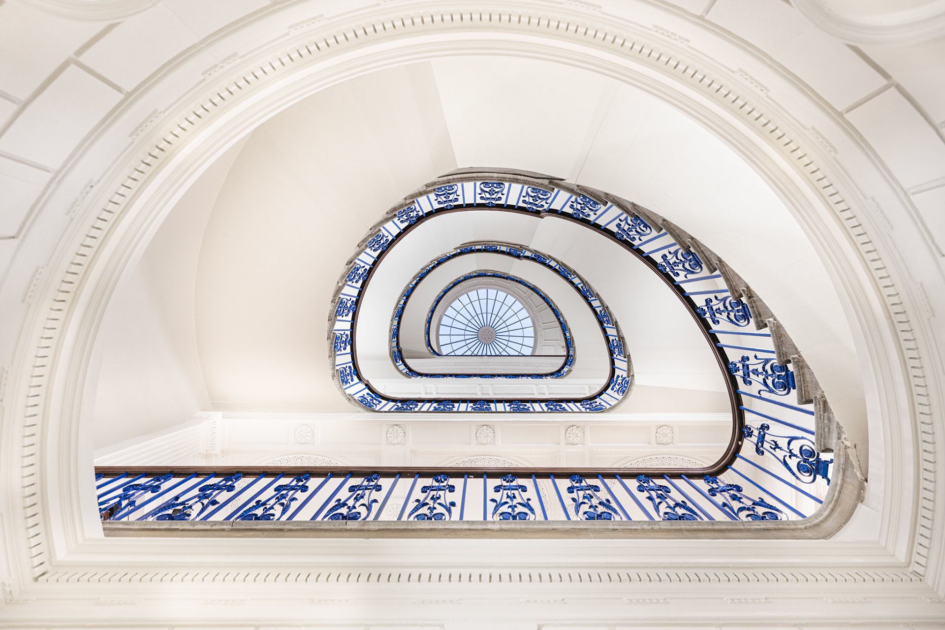 staircase in the Courtault Gallery