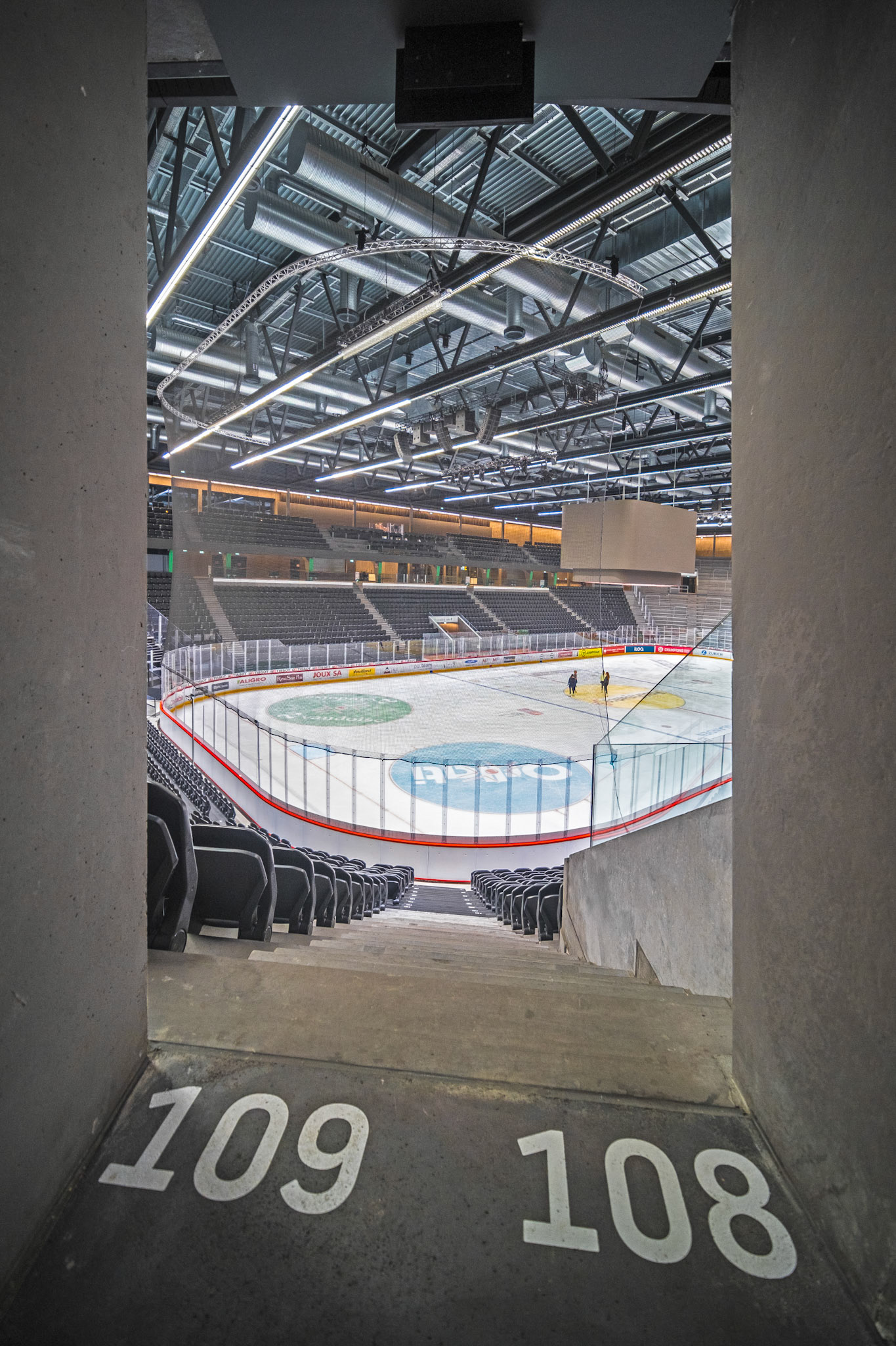 Vaudoise aréna - main ice hockey rink