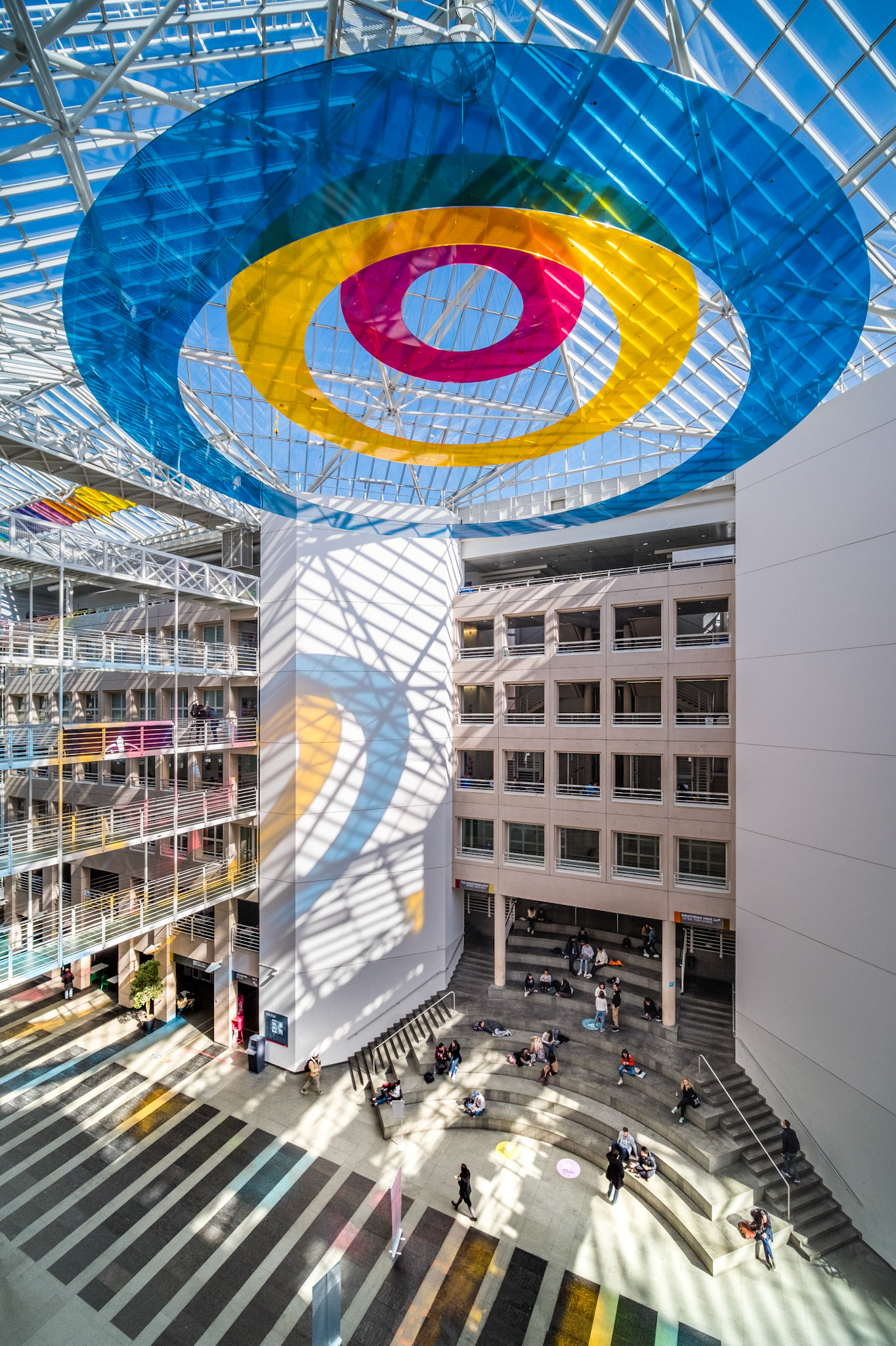 Uni Mail, Geneva - interior courtyard
