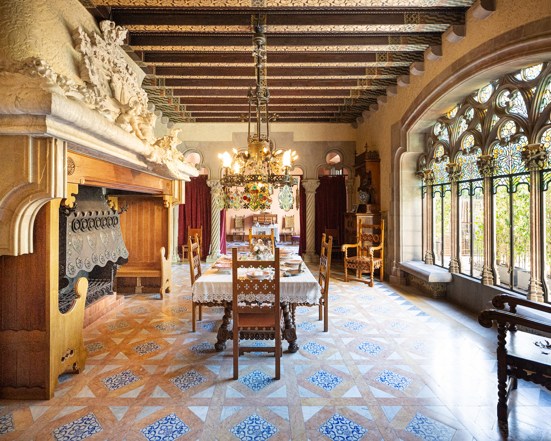 dining room with fireplace