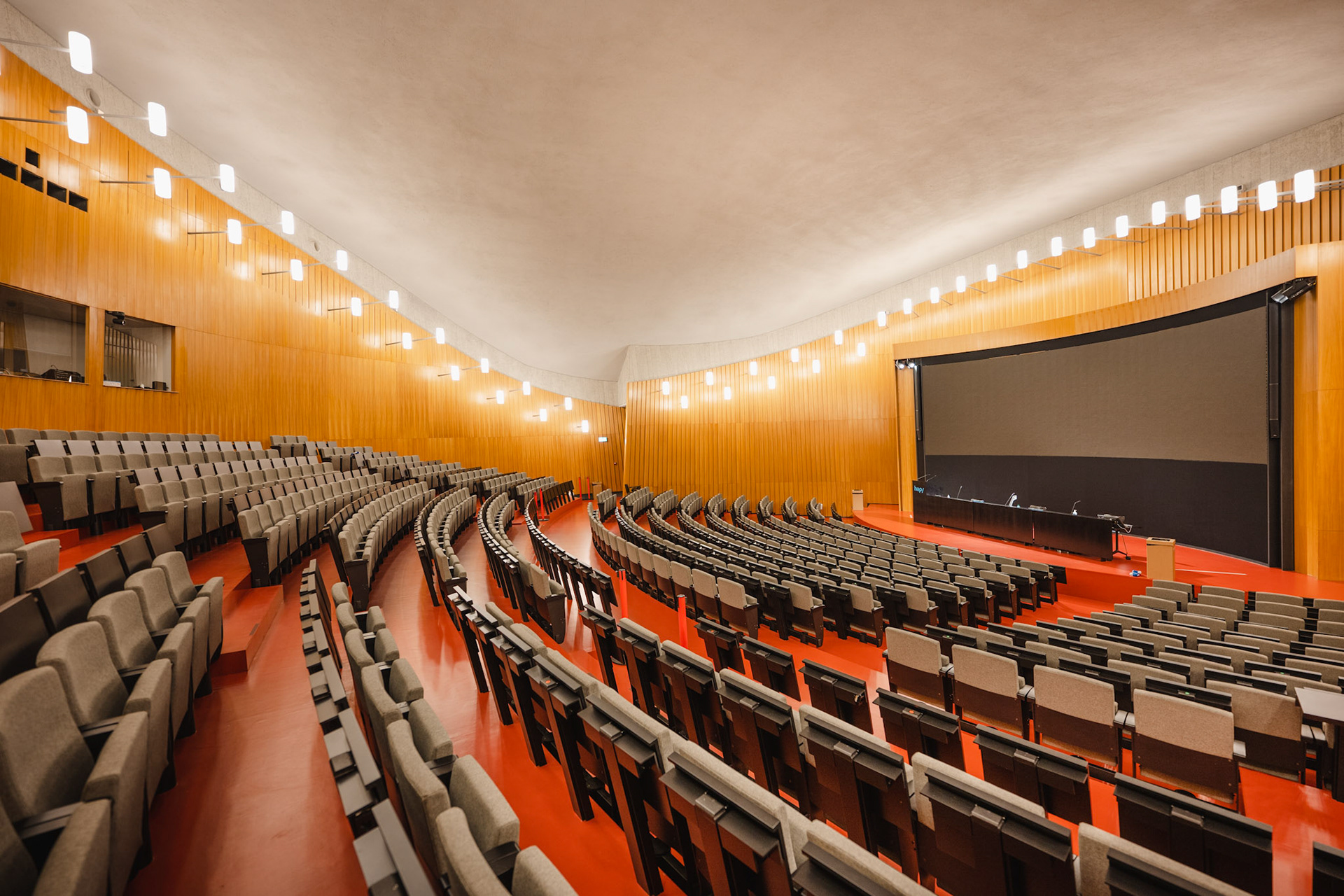 Aula des Cèdres - main auditorium