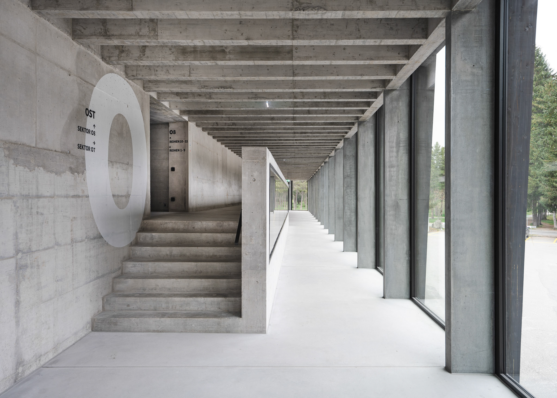 Eisstadion Davos concrete access corridor