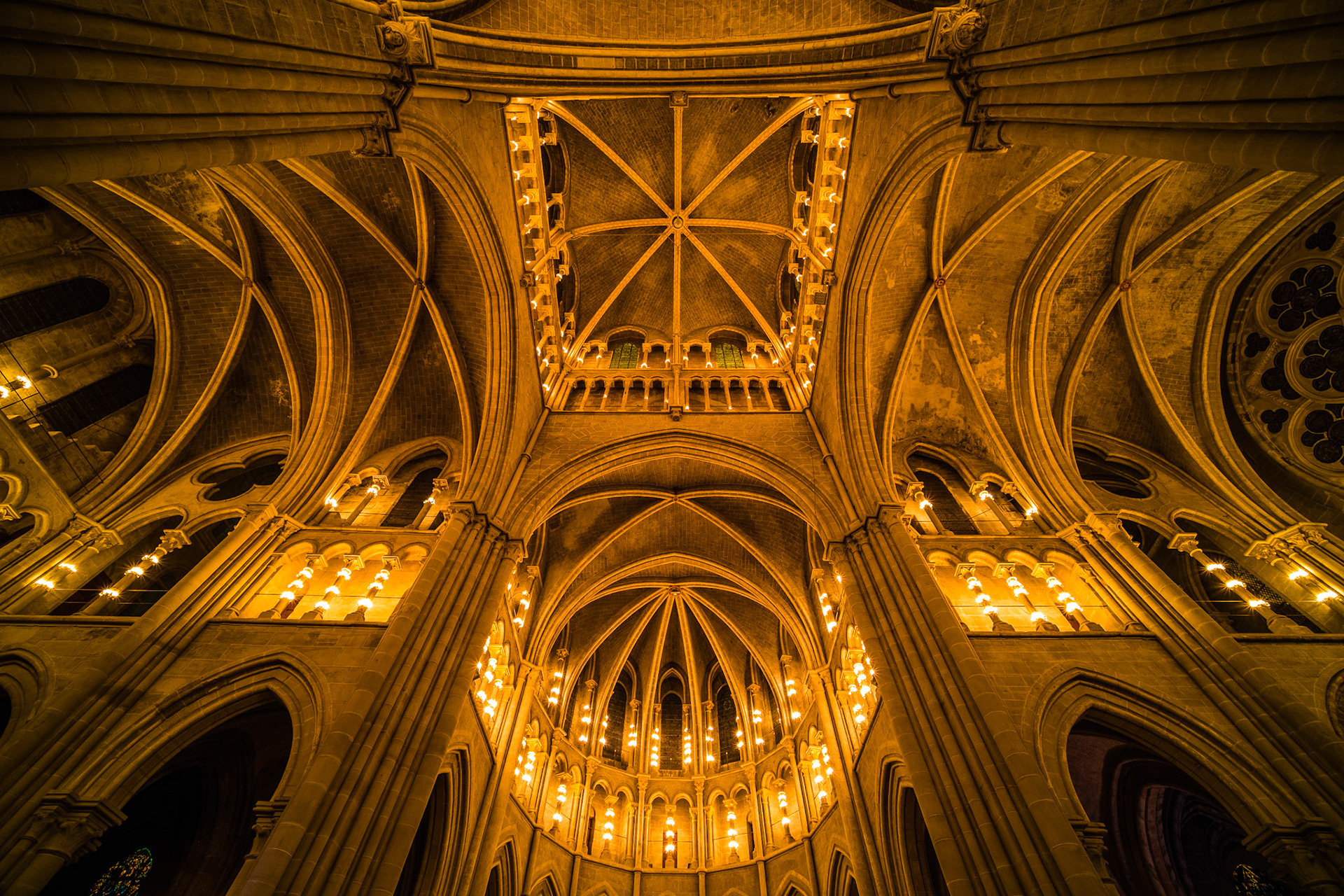 Cathédrale de Lausanne - illuminated by 3700 candles in February 2019