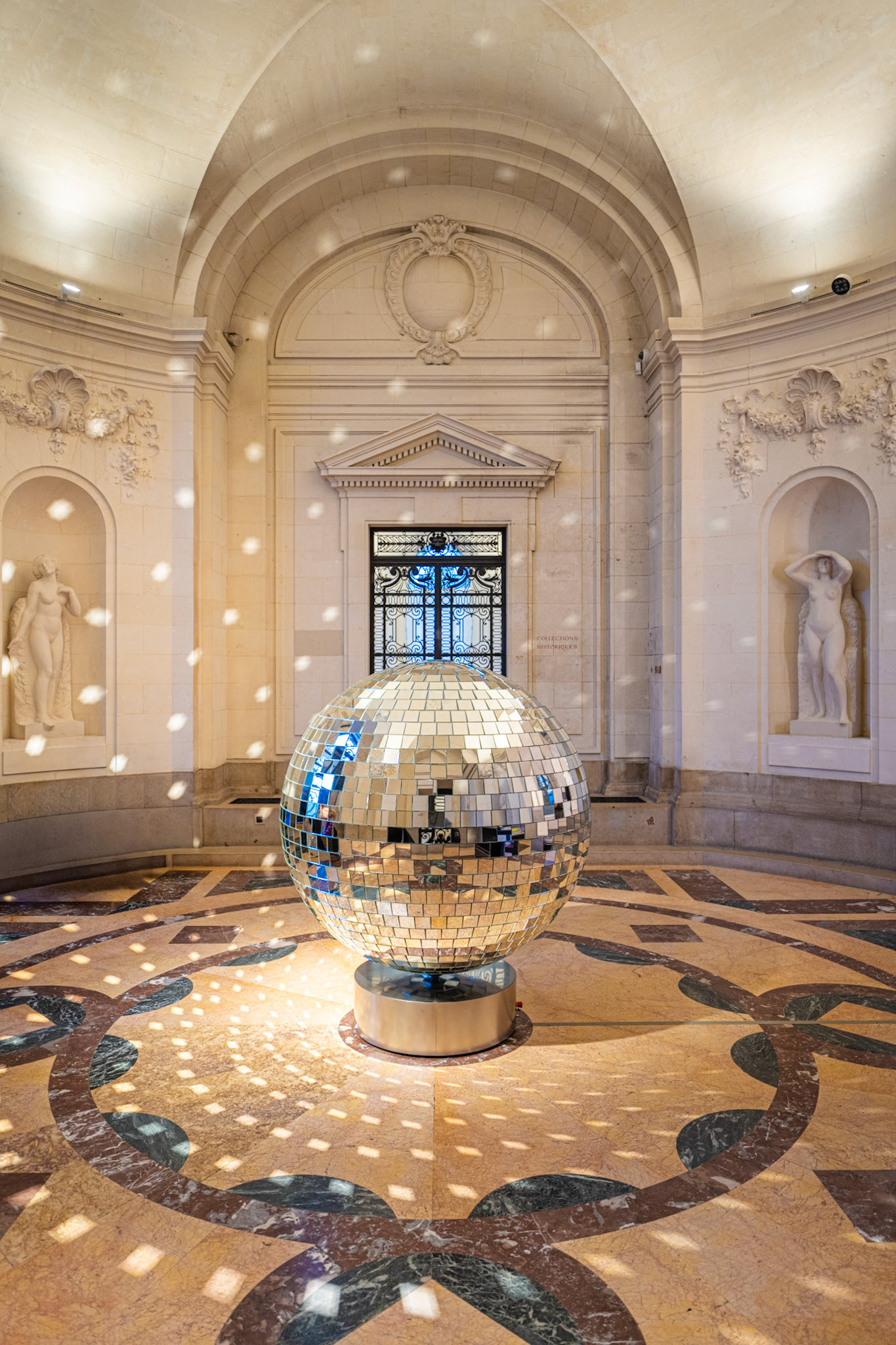 Observatoires - Carte blanche à John M Armleder