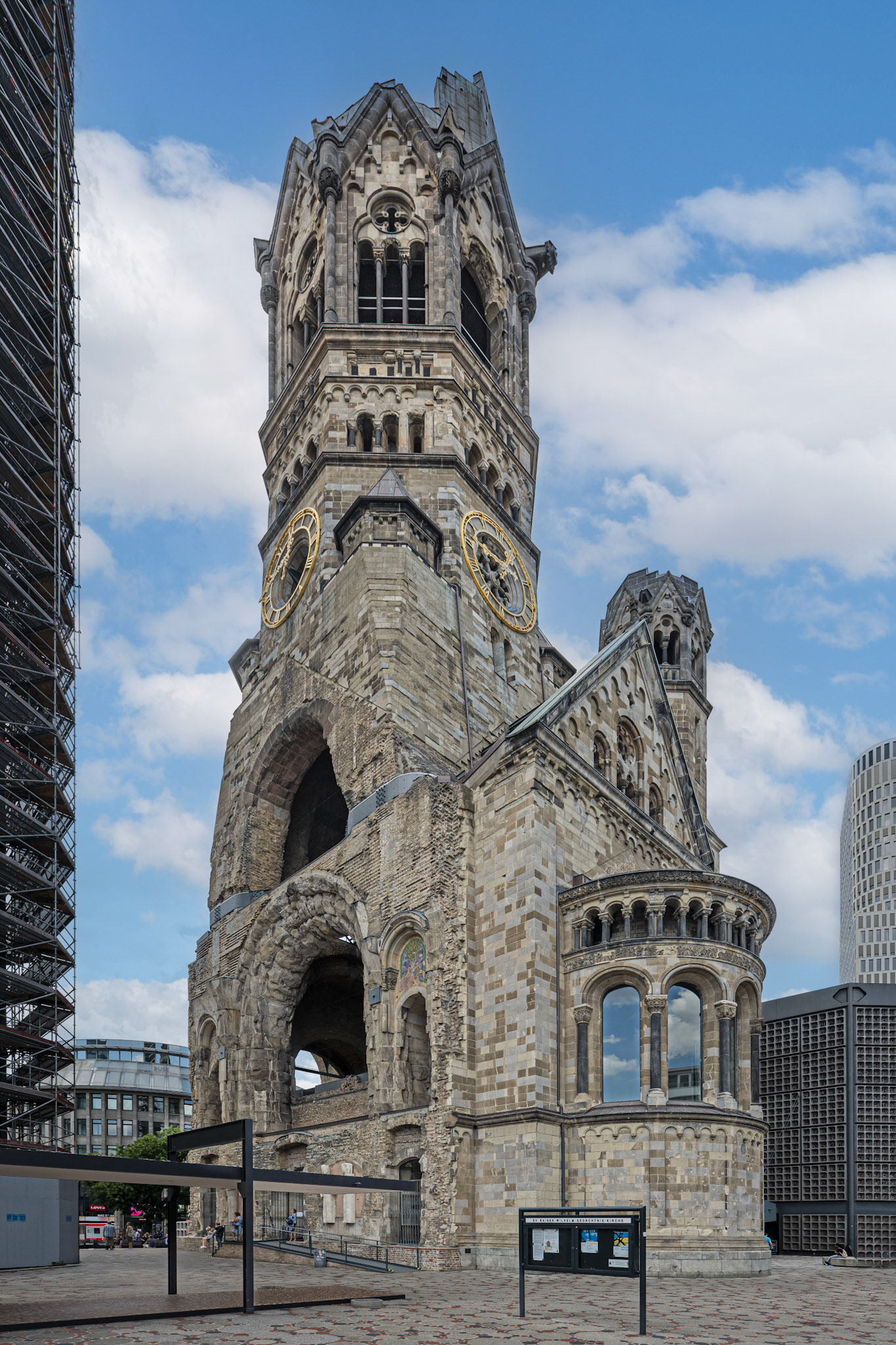 Kaiser-Wilhelm-Gedächtniskirche tower ruins