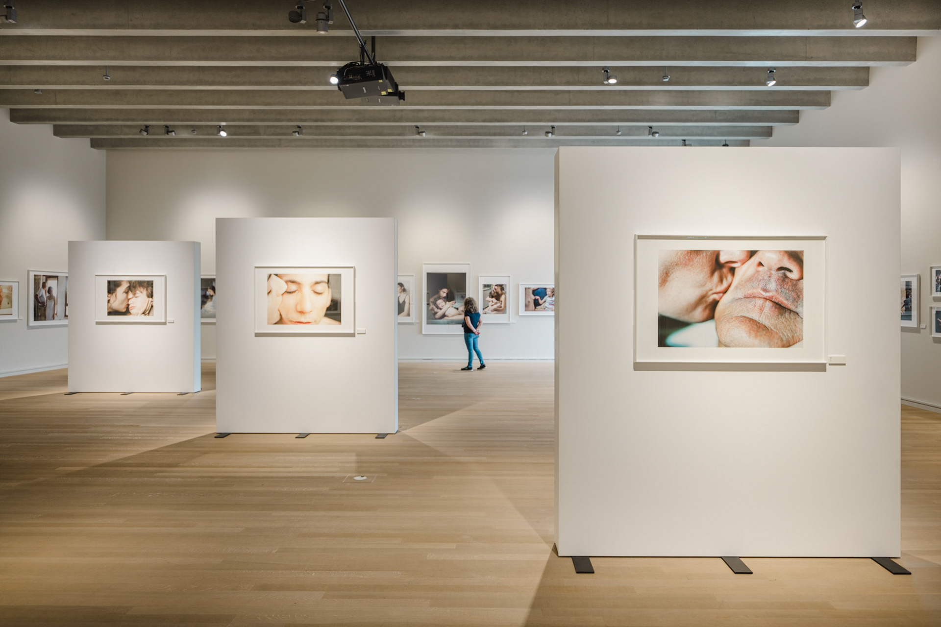 Elinor Carucci: Getting closer, becoming mother: About intimacy and family