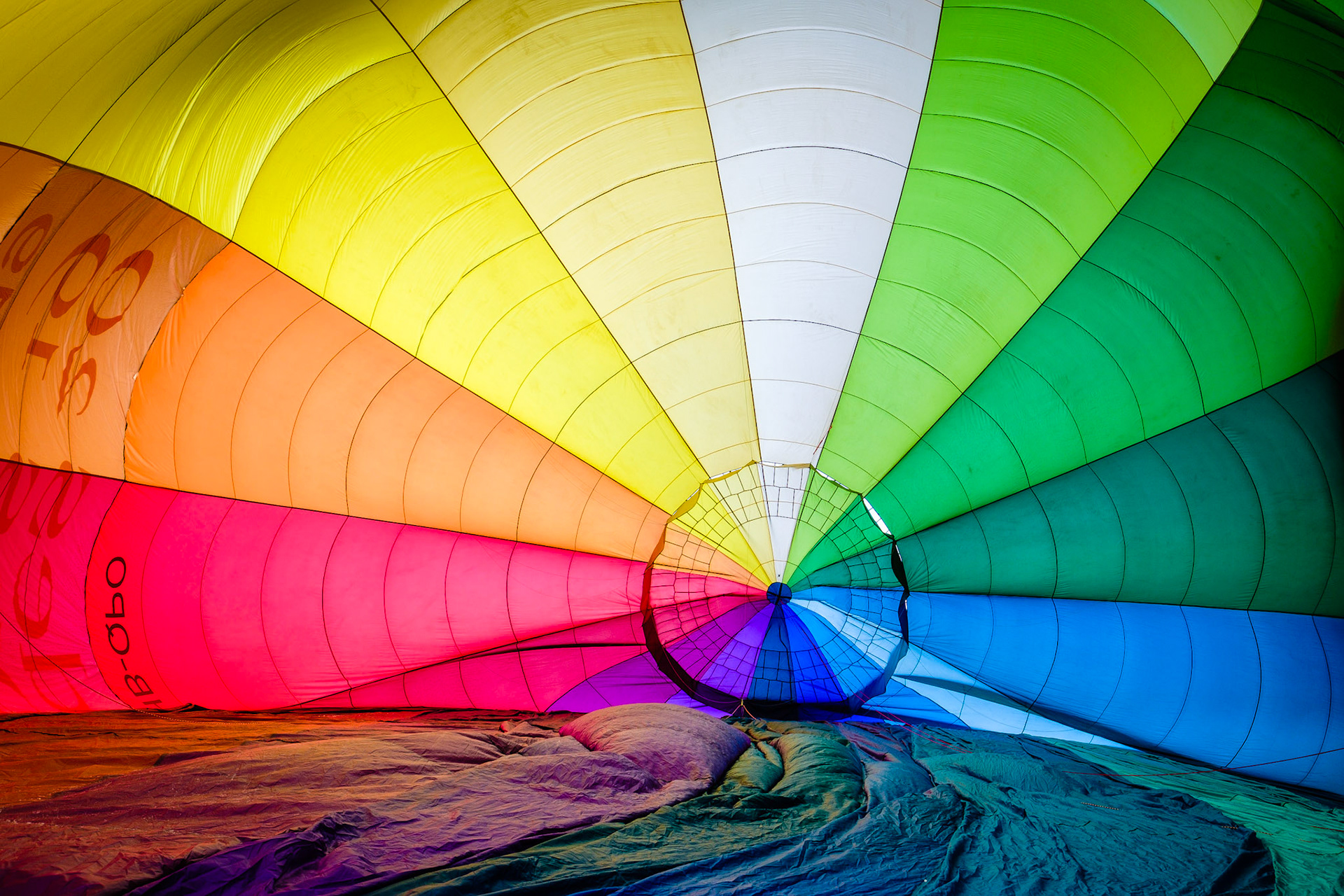 balloon by Gaël Cardon