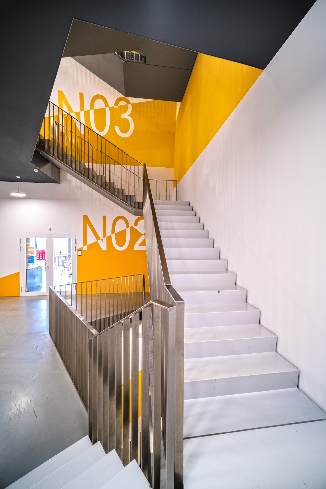 AGORA Pôle de recherche sur le cancer - staircase