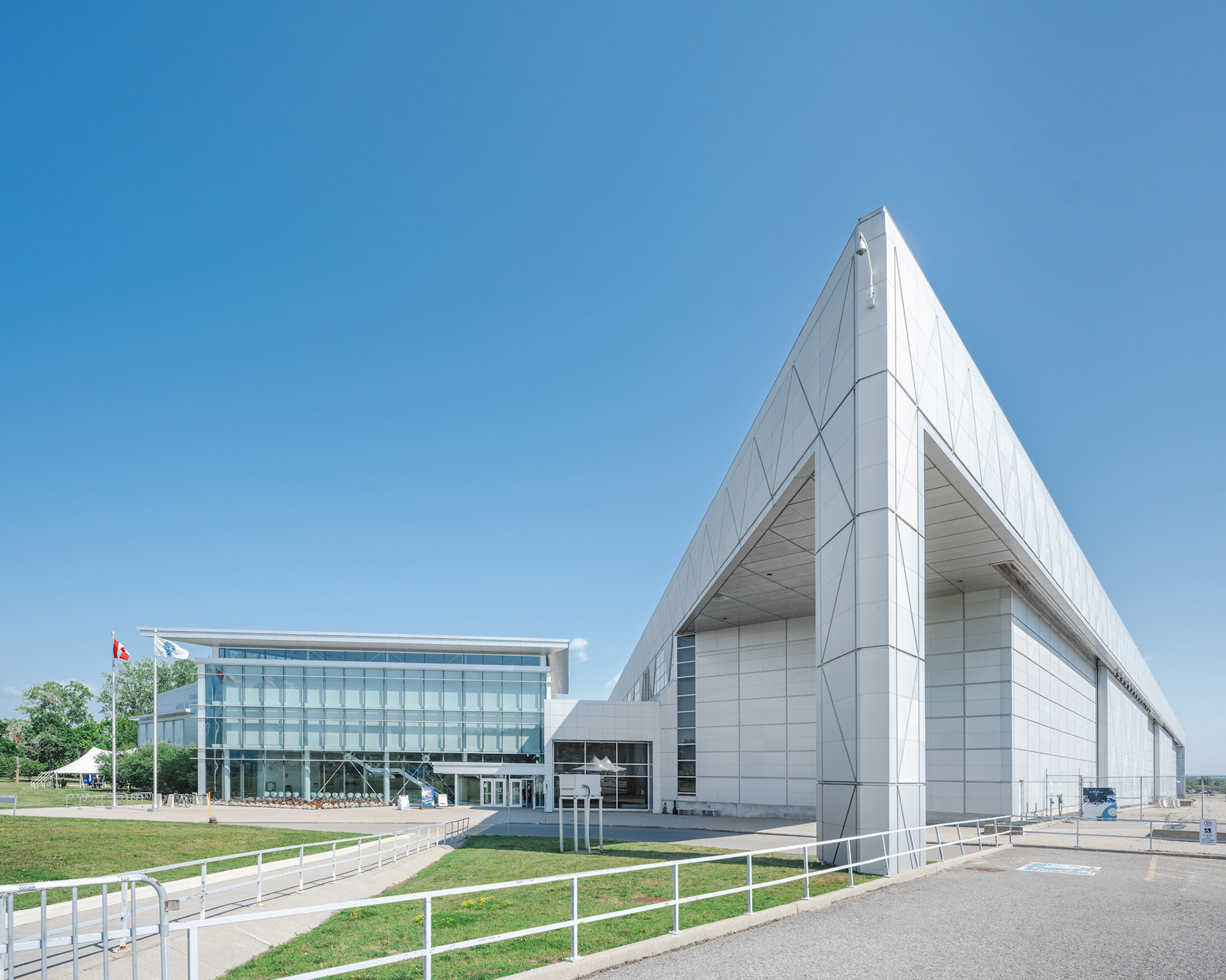 Canada Aviation and Space Museum - triangular hangar from 1988