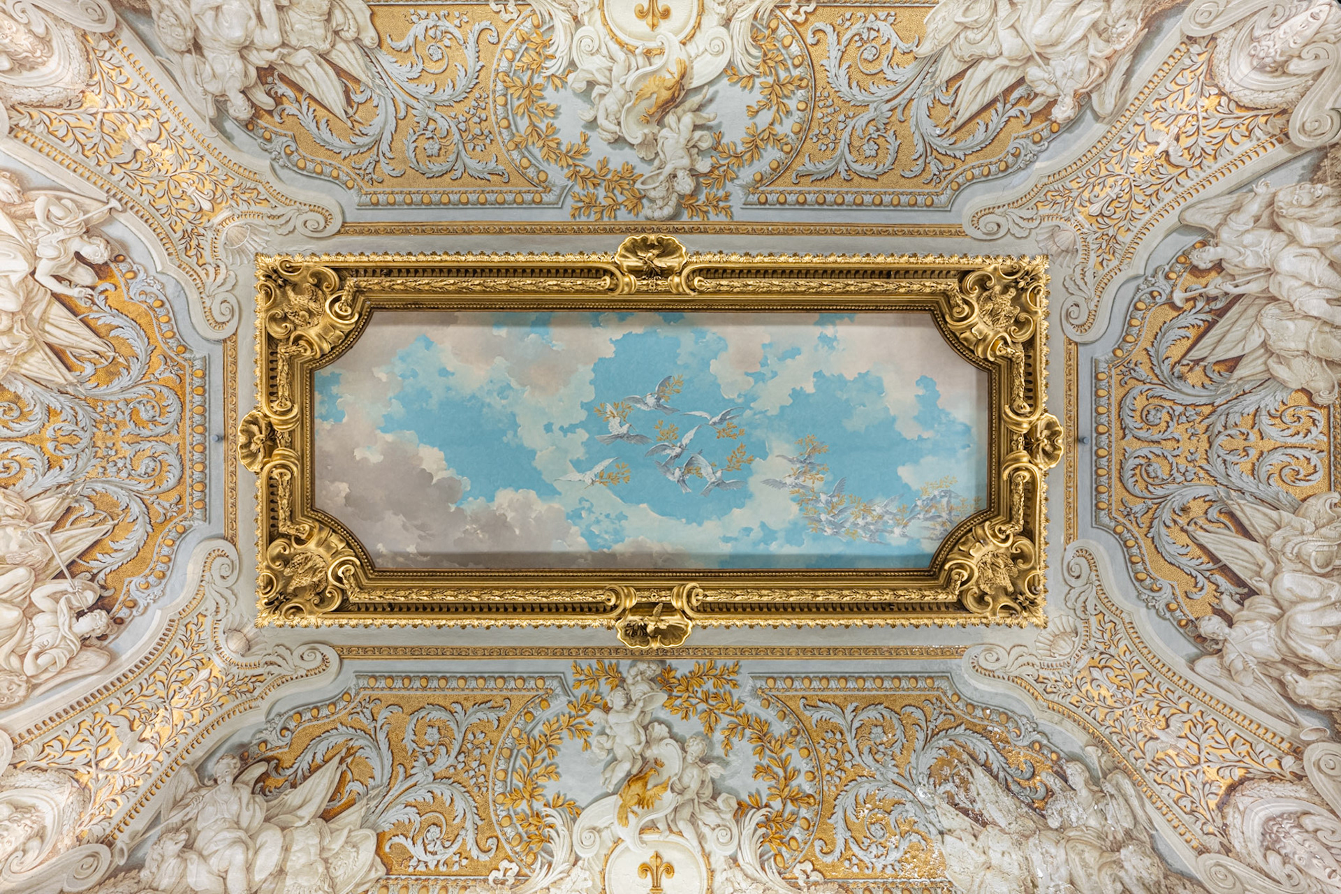 Ballroom - ceiling