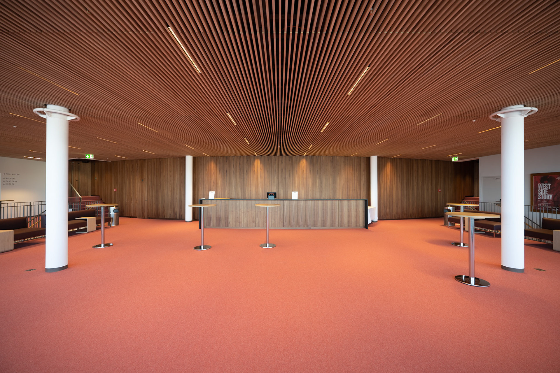 Théâtre de Beaulieu - balcony foyer